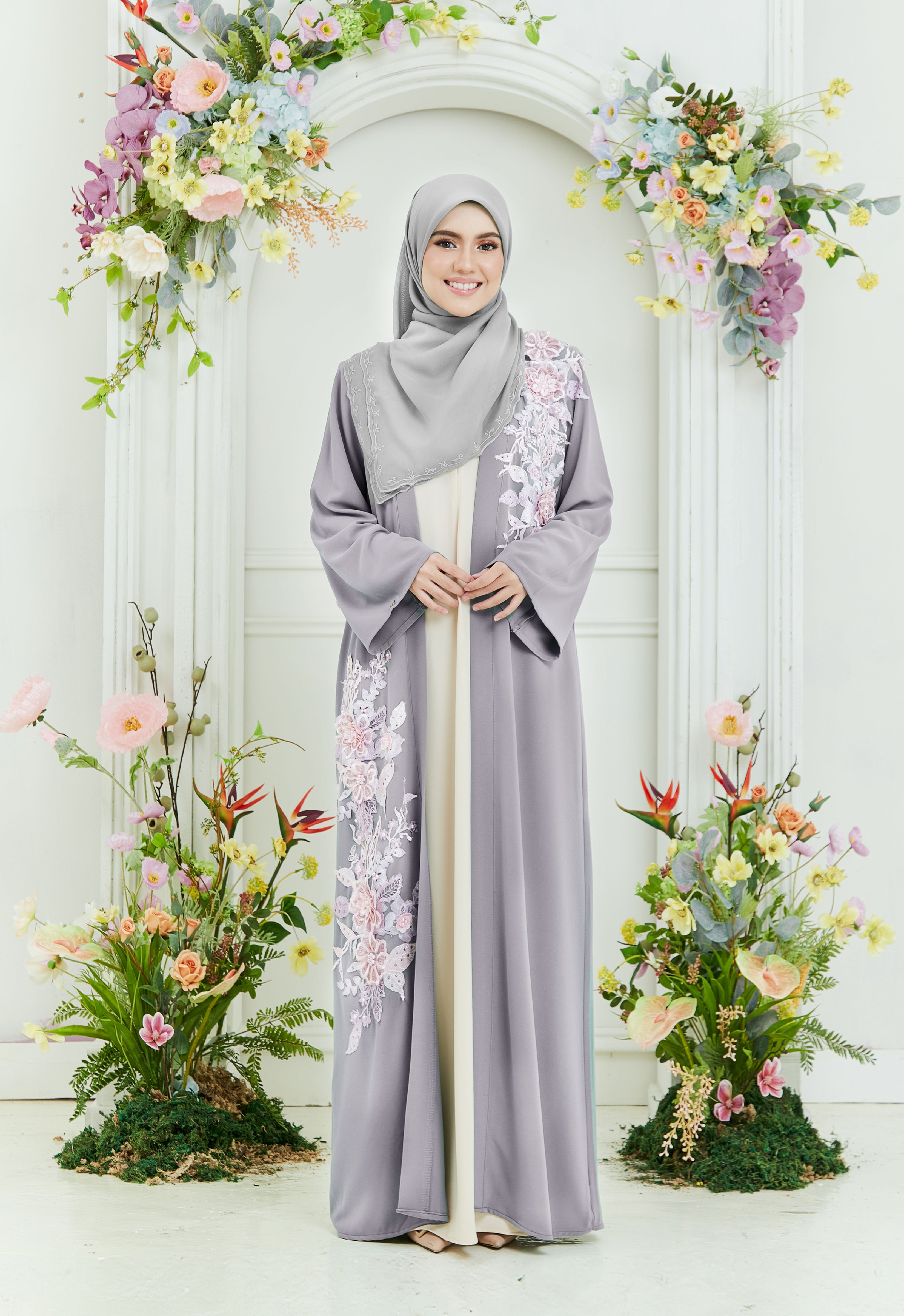 KHADEEJA ABAYA - LIGHT GRAY