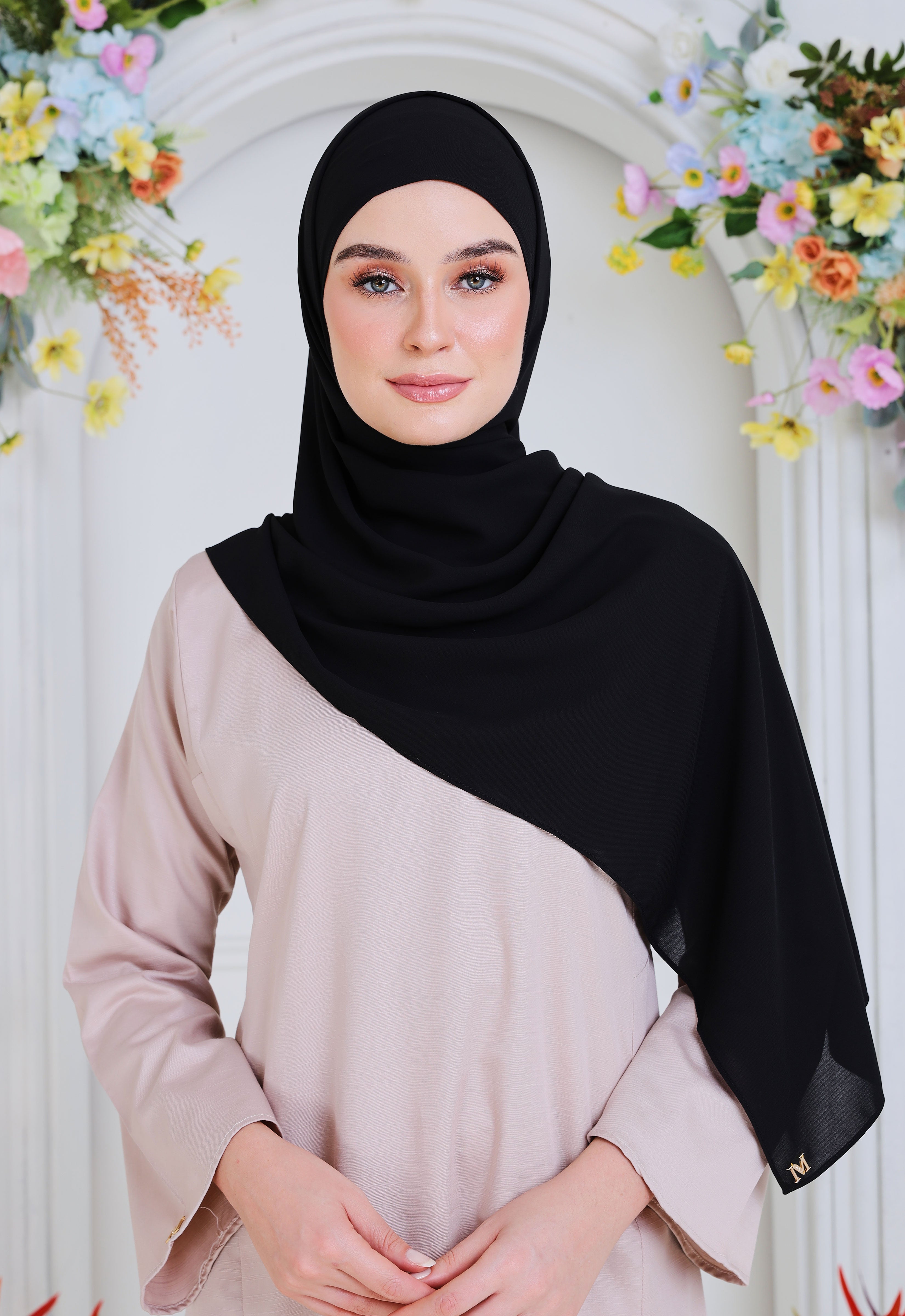 BASIC PLAIN SHAWL - BLACK