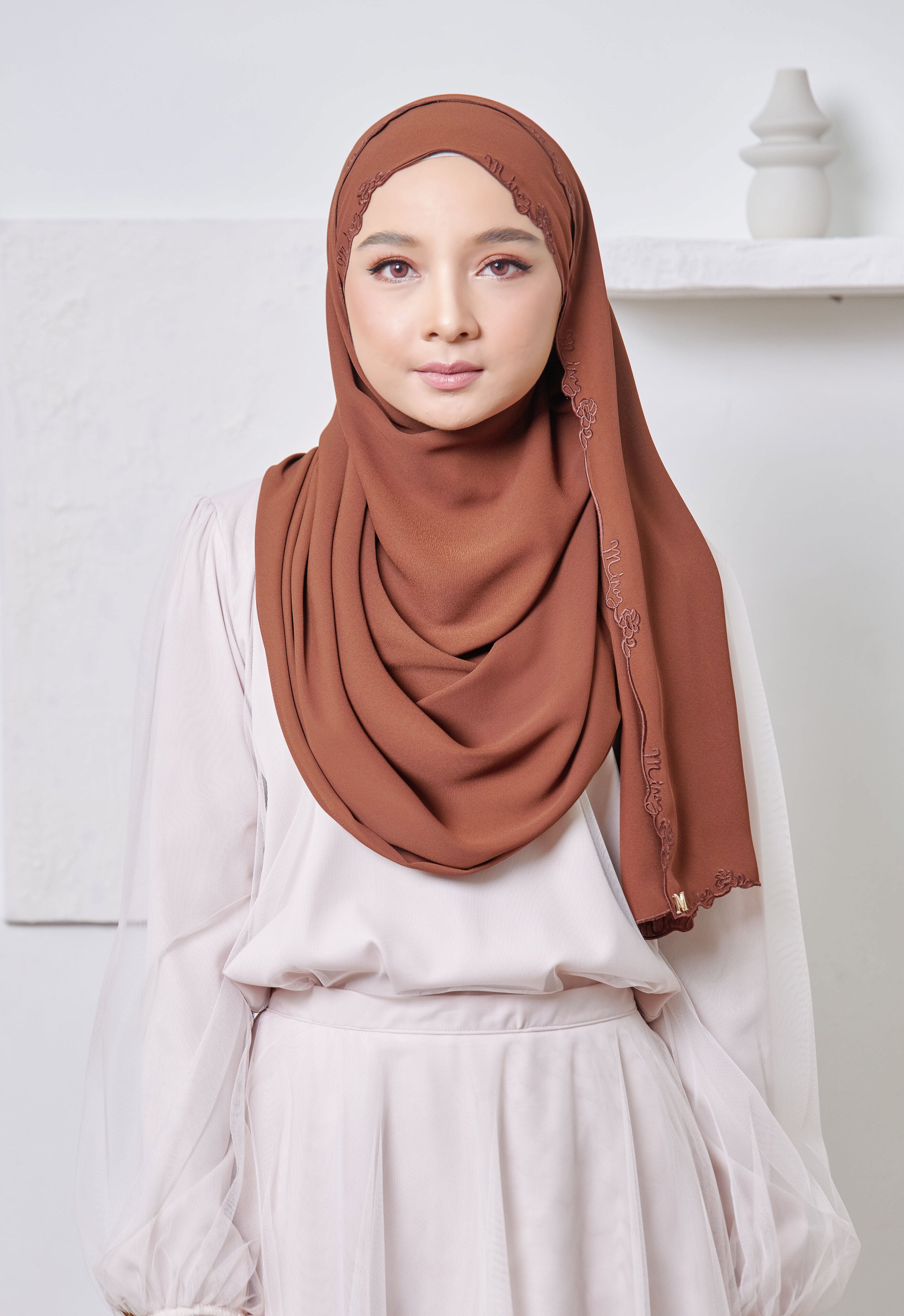 SAREEMA SHAWL - CAMBRIDGE BROWN