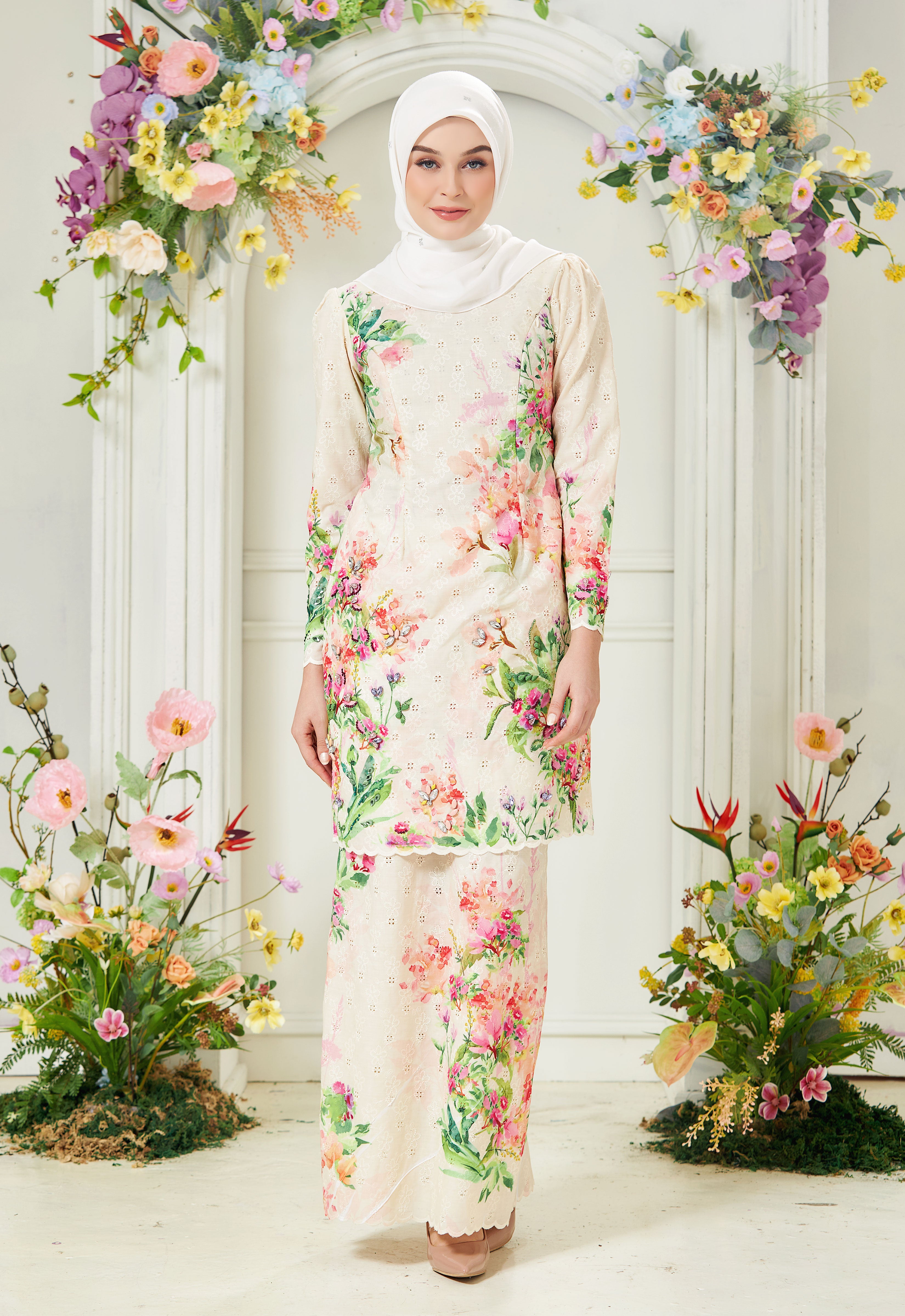JOANNA KURUNG - CREAM
