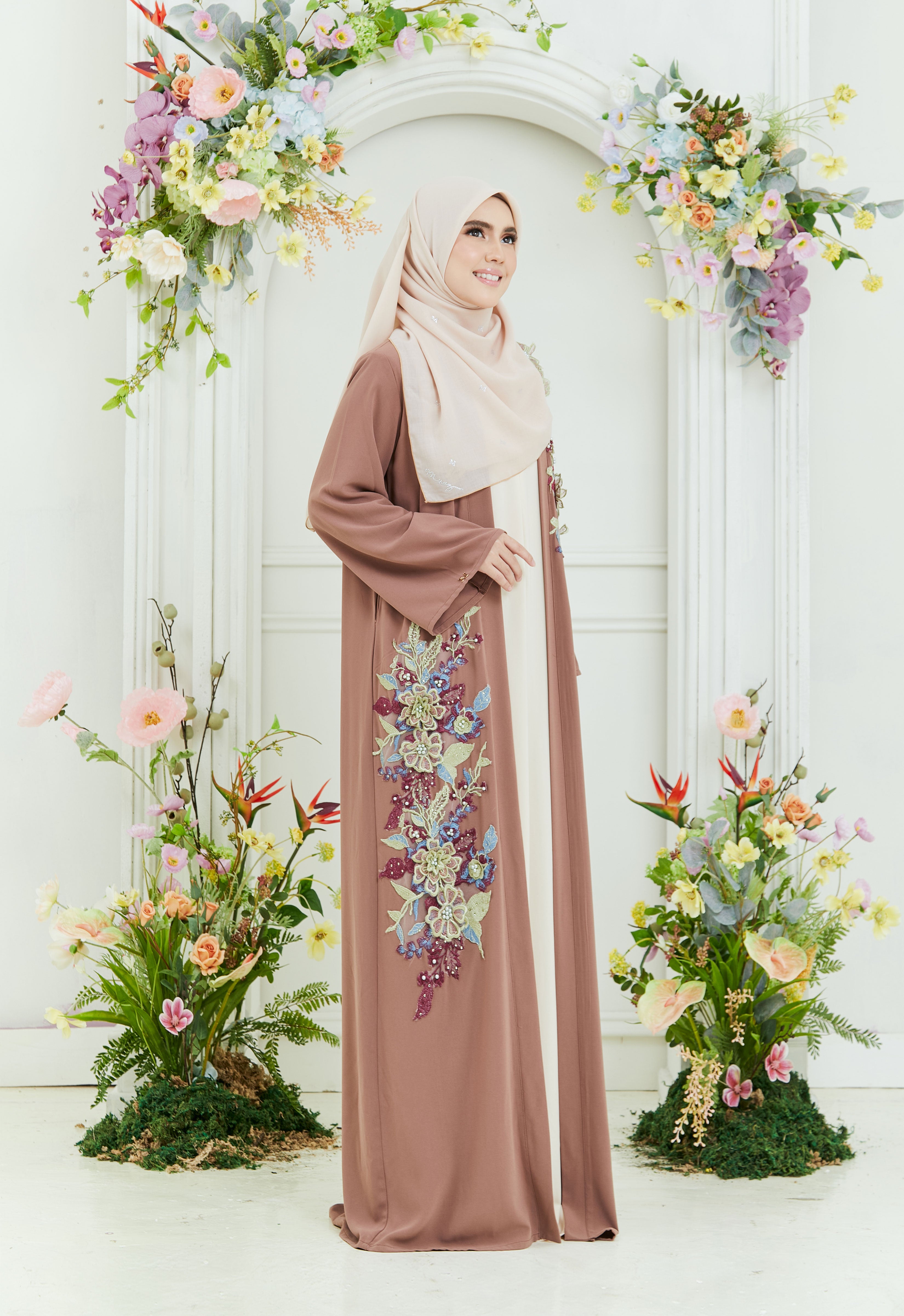 KHADEEJA ABAYA - CAROB BROWN