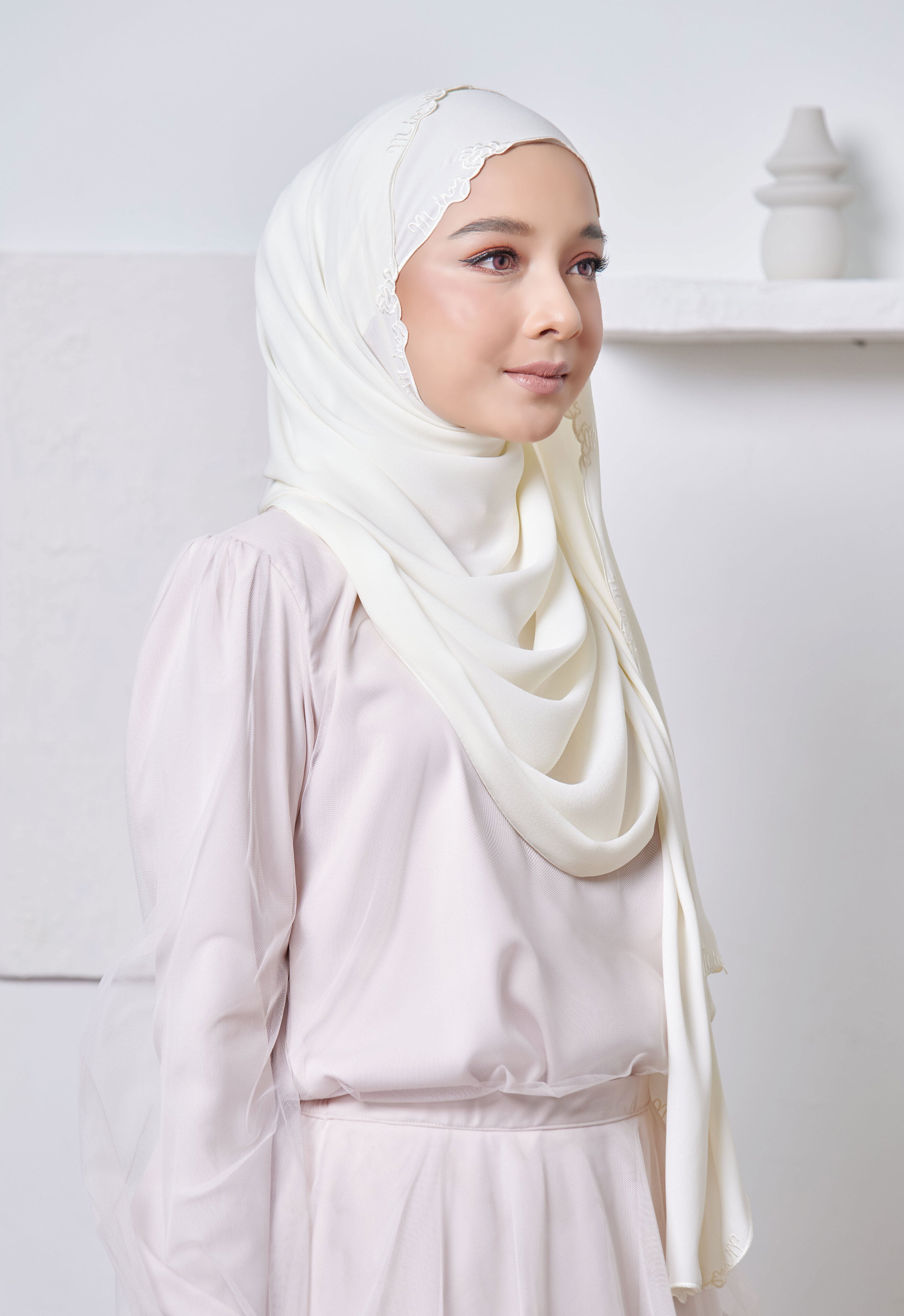 SAREEMA SHAWL - CREAM