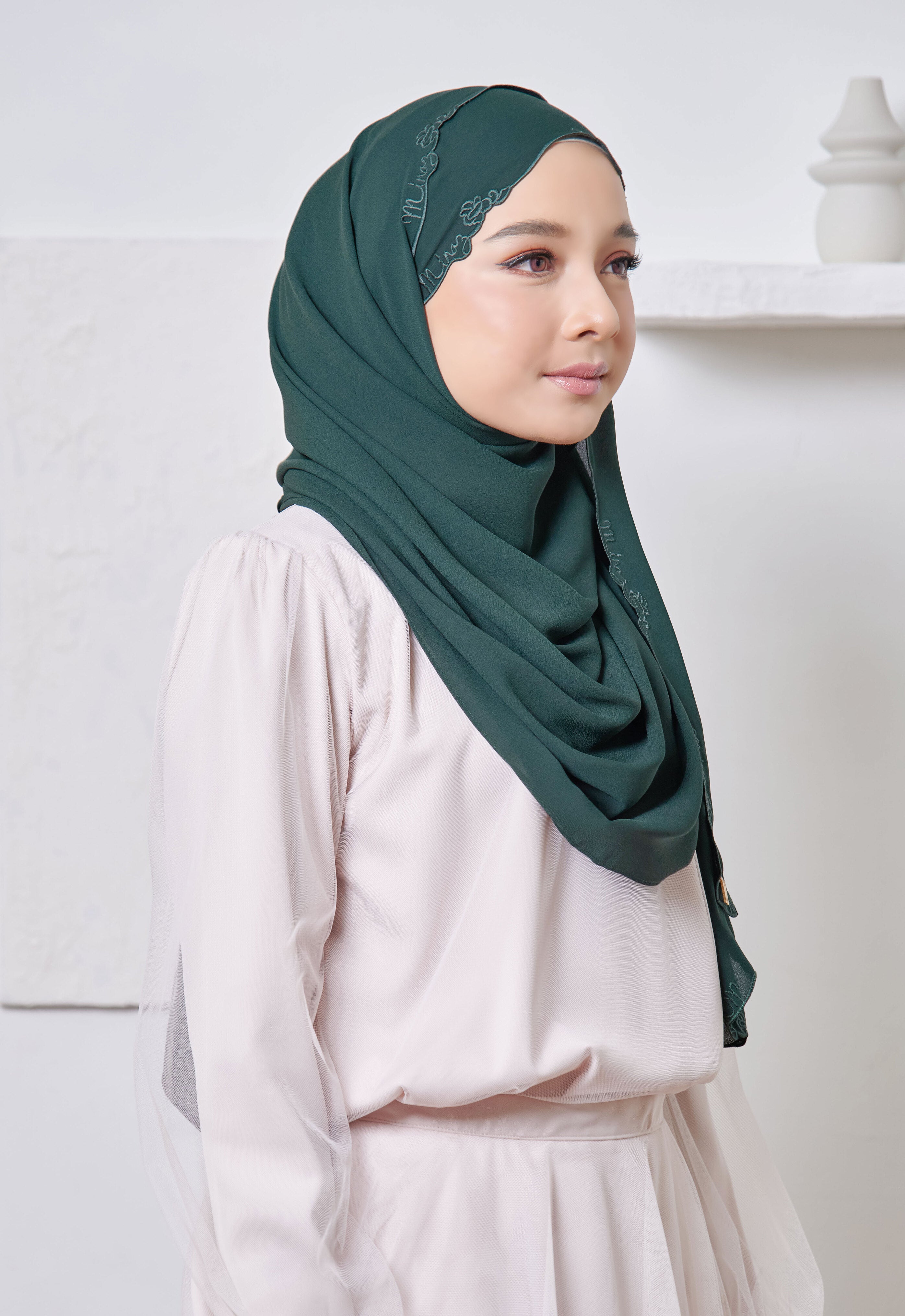 SAREEMA SHAWL - EMERALD GREEN