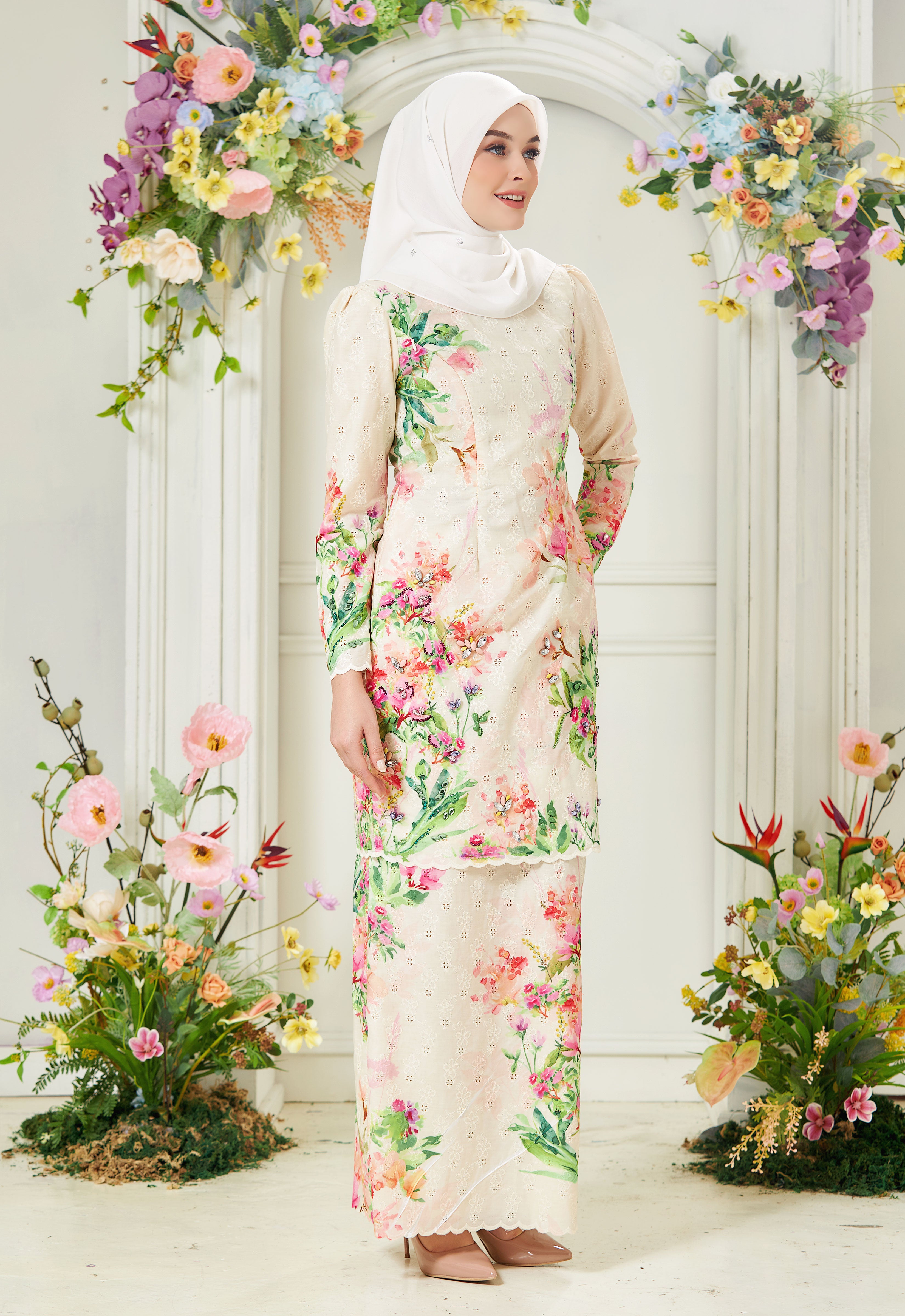 JOANNA KURUNG - CREAM