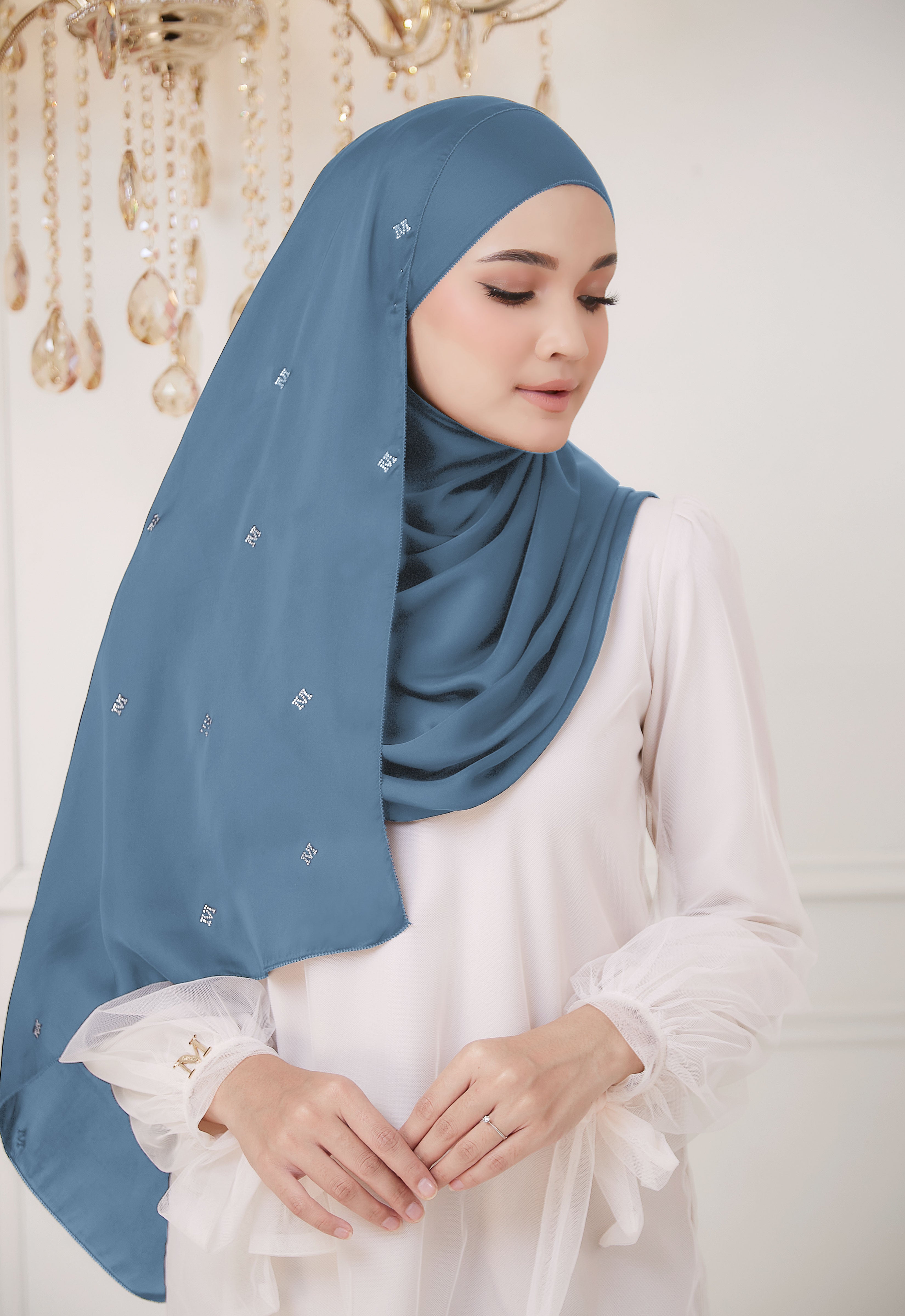 M PLAIN SHAWL - BLUE TELE