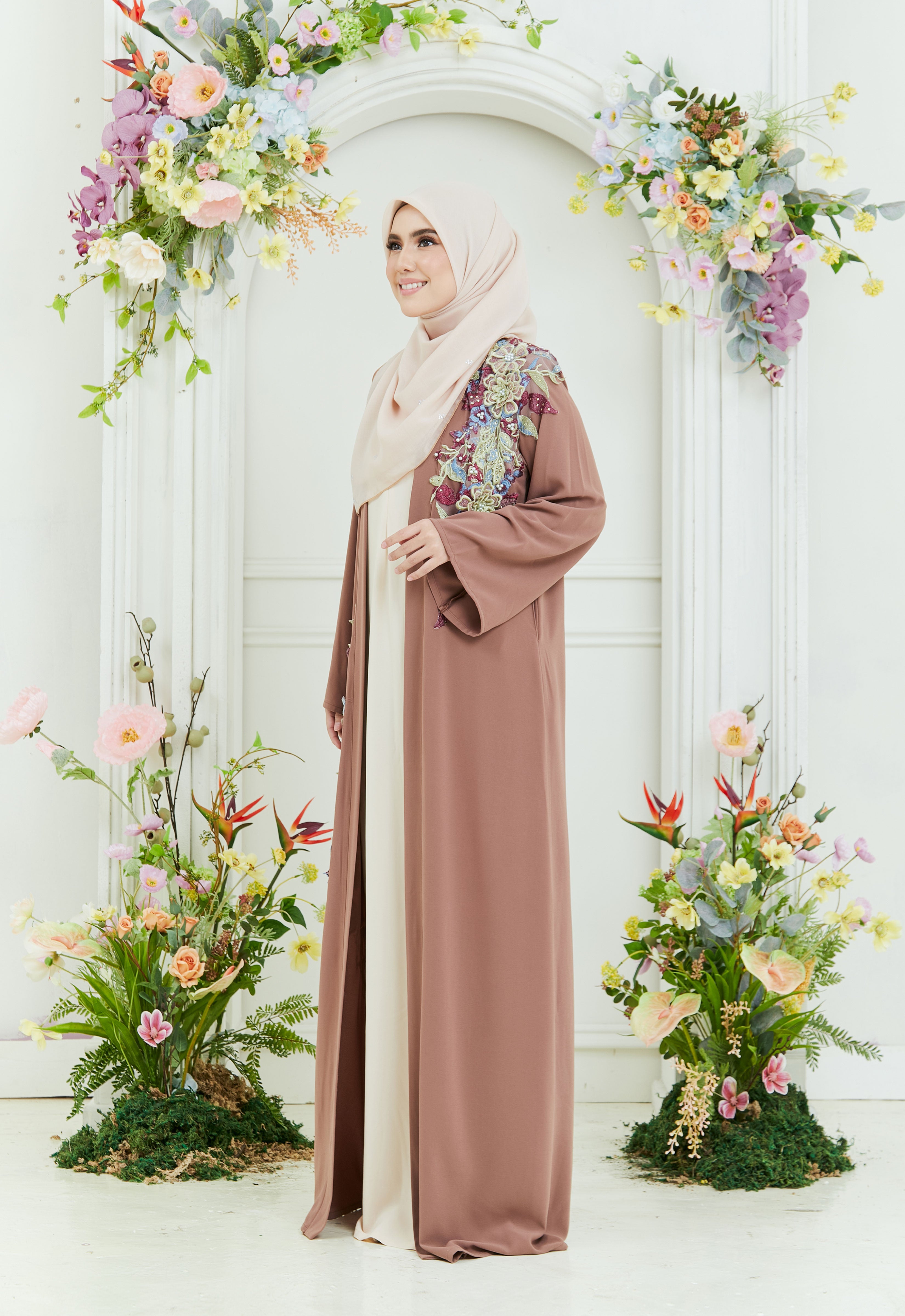 KHADEEJA ABAYA - CAROB BROWN