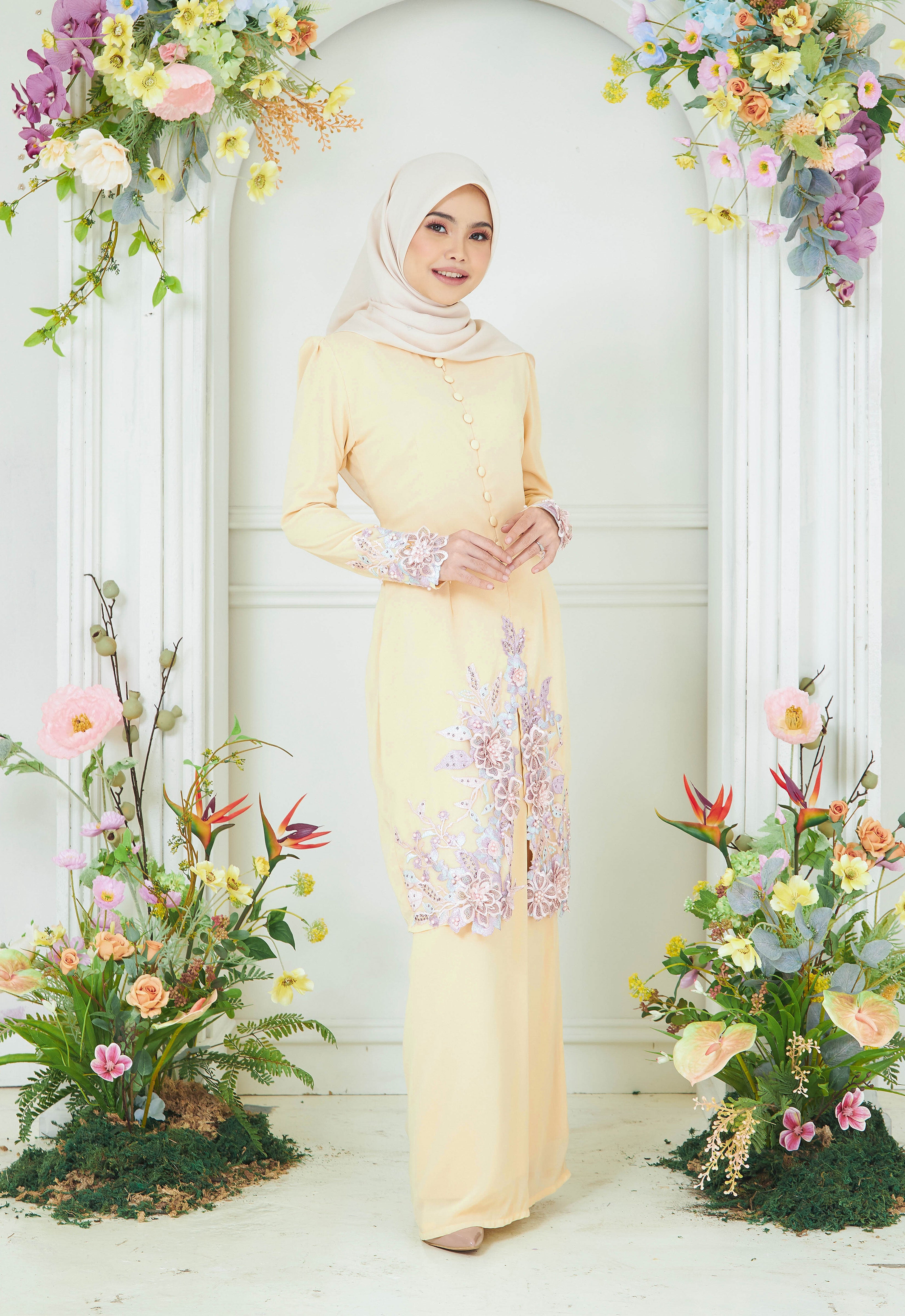 KHADEEJA KEBAYA - SOFT YELLOW
