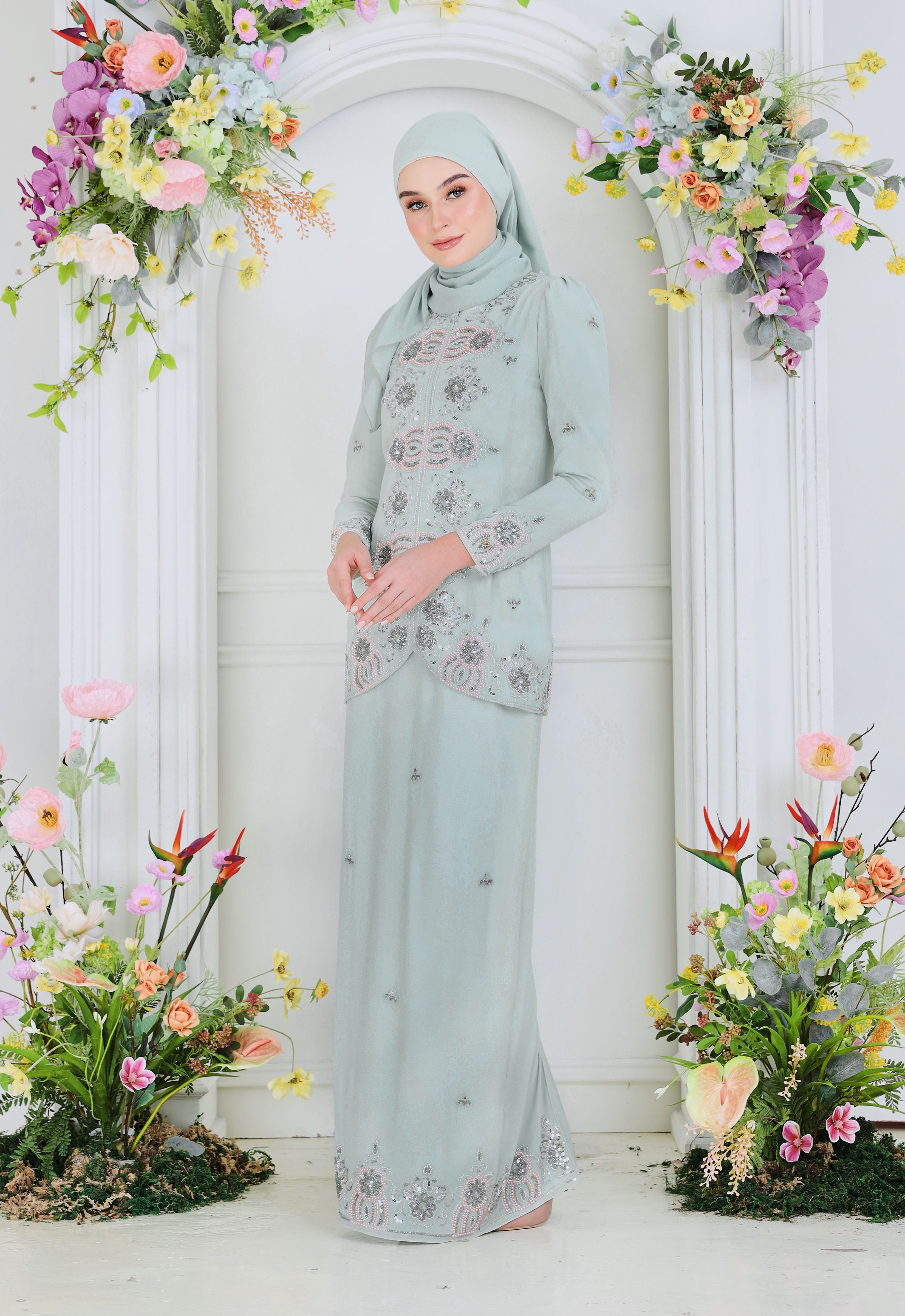 ARYA LUXE MINI KEBAYA - GRAY GREEN