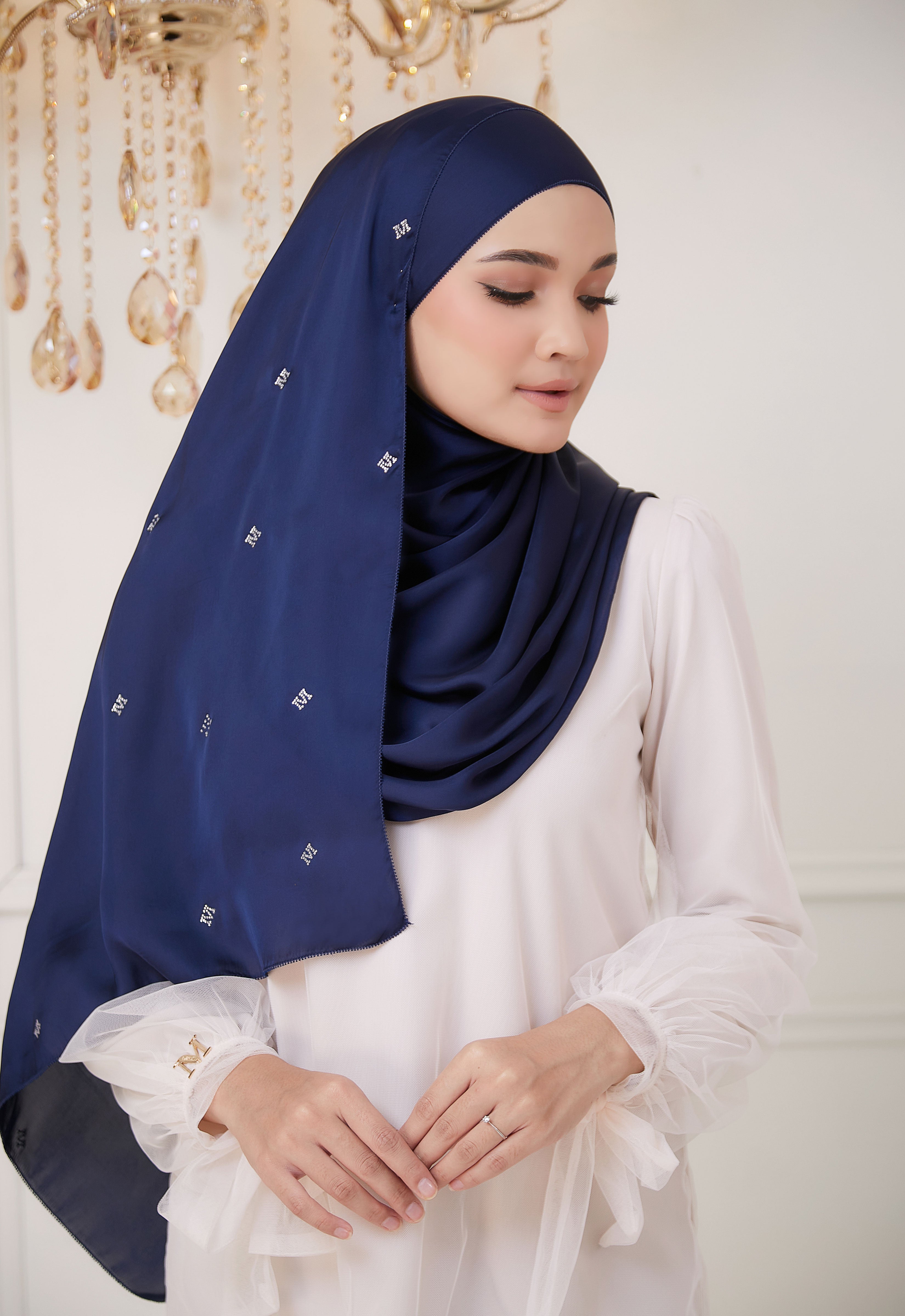 M PLAIN SHAWL - DARK BLUE