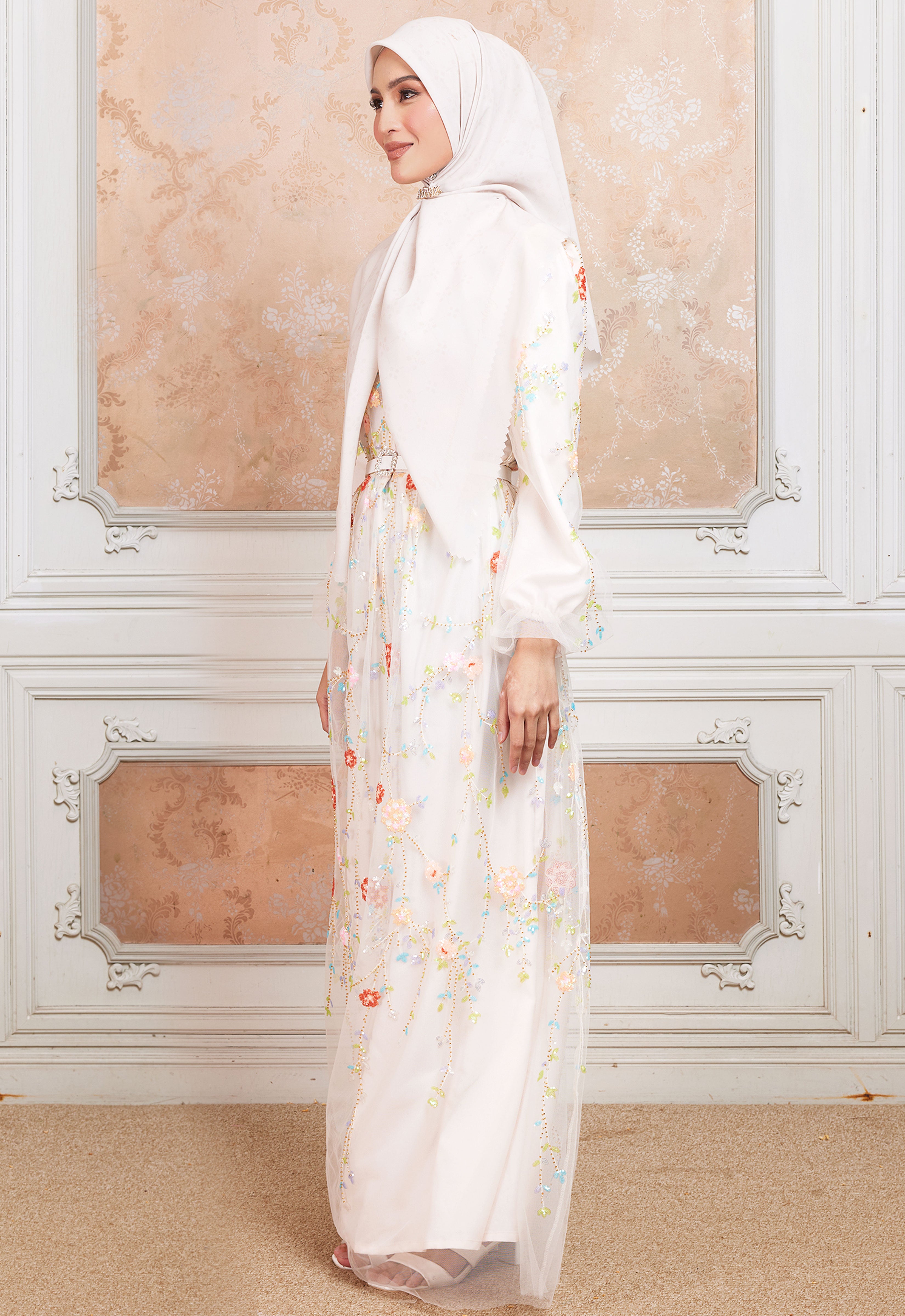 GAUN MAWAR SUPER LUXE - PUTIH UMBUT (AS-IS)