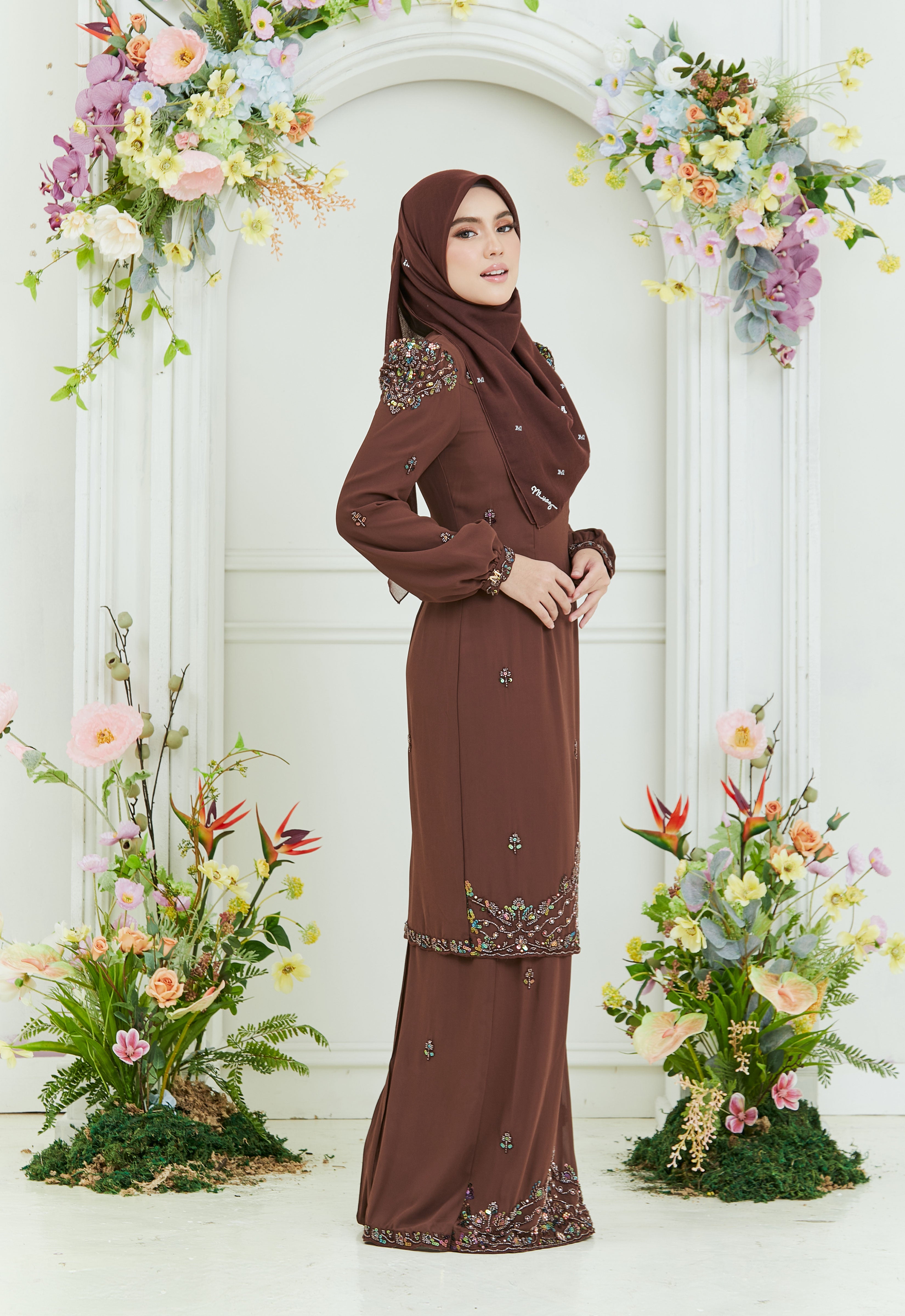 AISYAA LUXE KURUNG - DARK BROWN