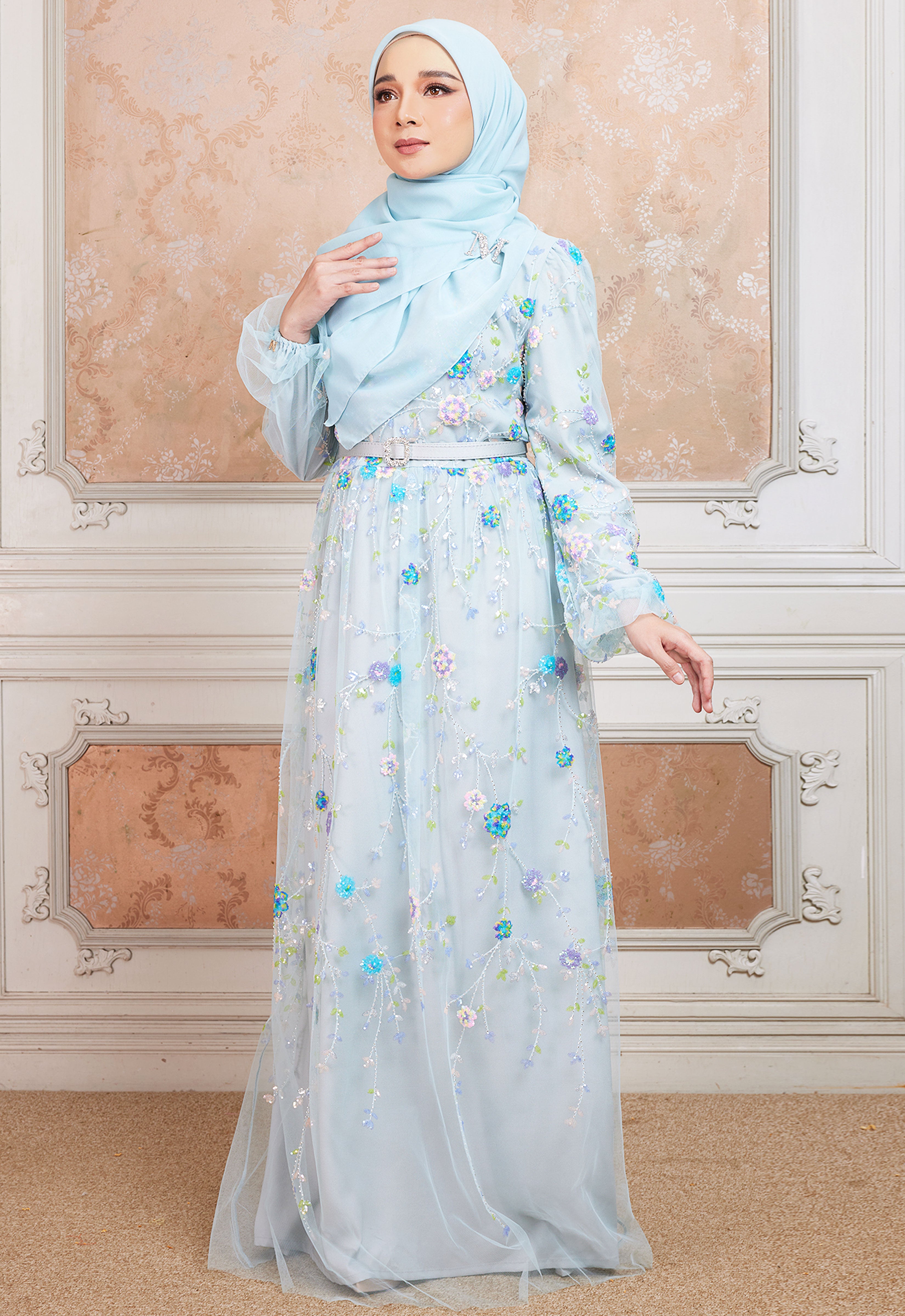 GAUN MAWAR SUPER LUXE - BIRU MUDA (AS-IS)