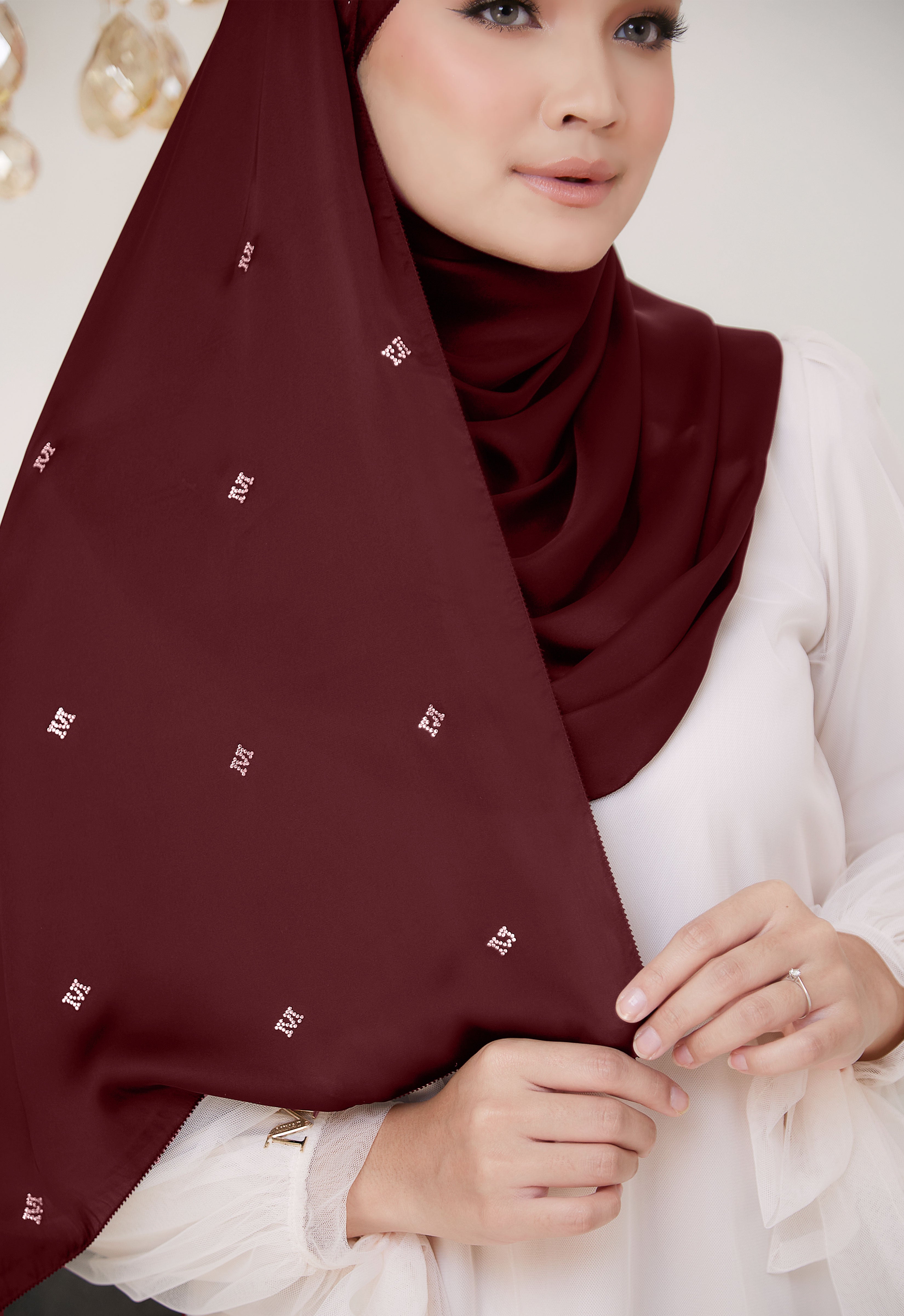 M PLAIN SHAWL - MAROON