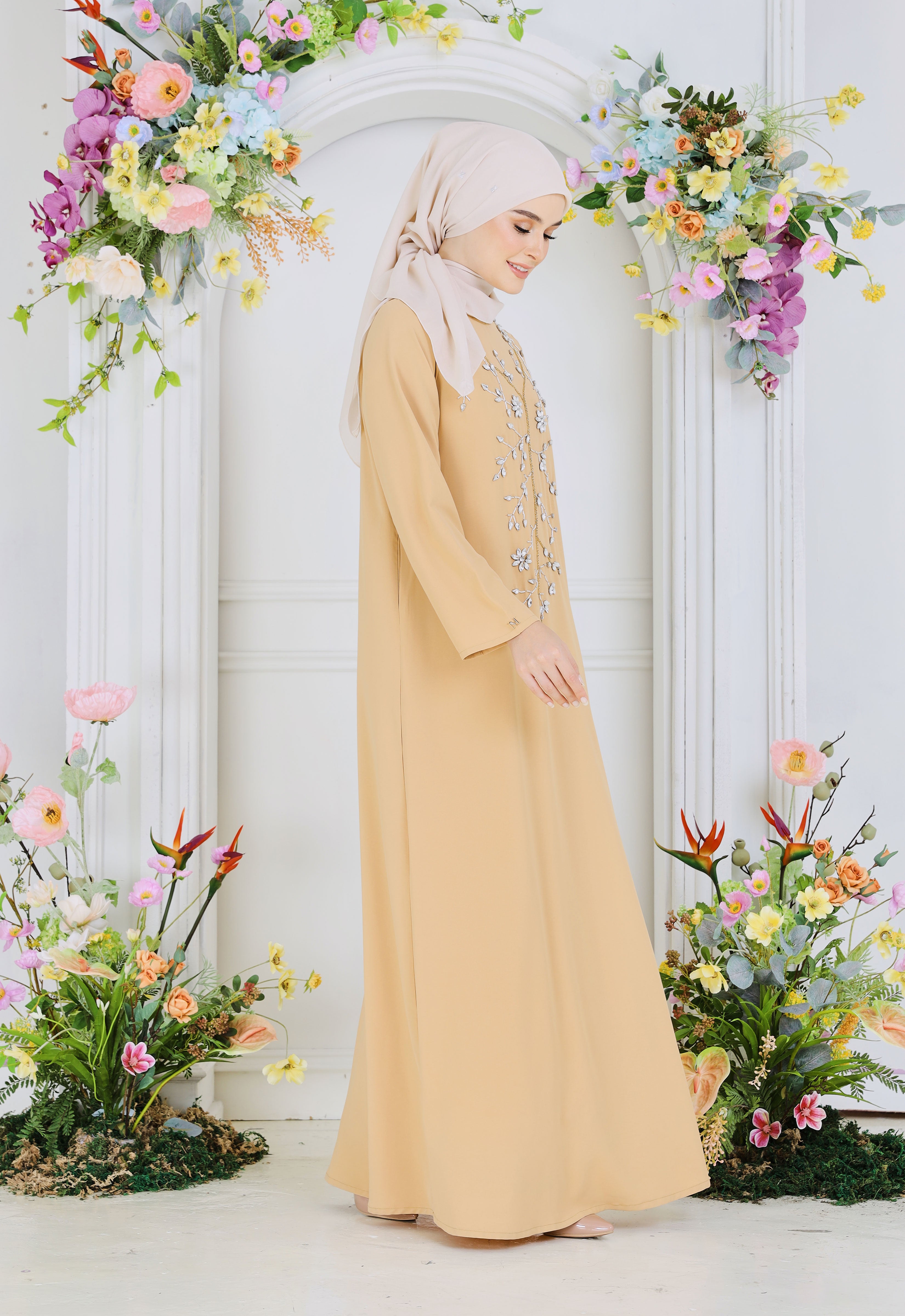 ZEHRA ABAYA - LIGHT BROWN