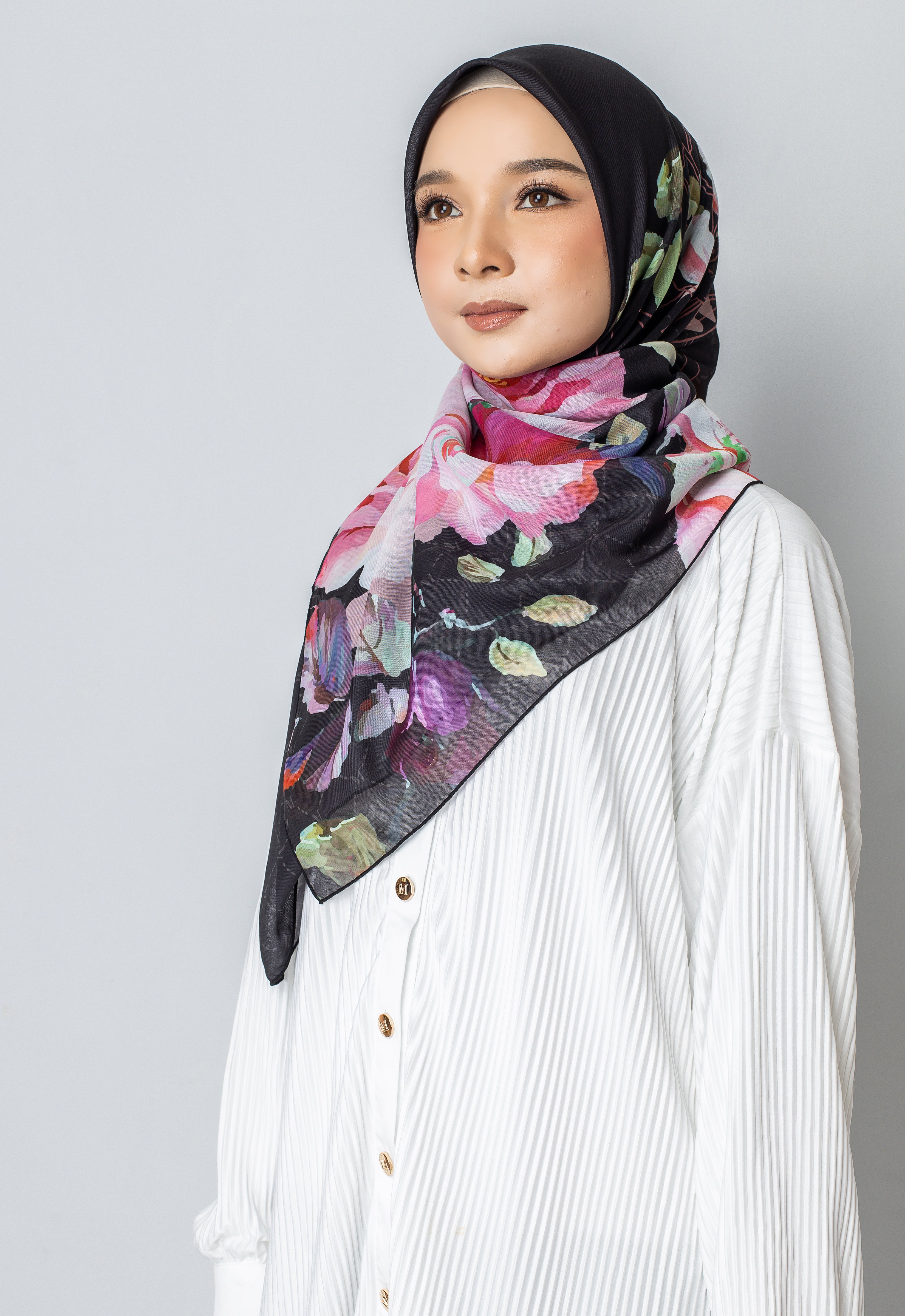 DAHLIA BAWAL - BLACK