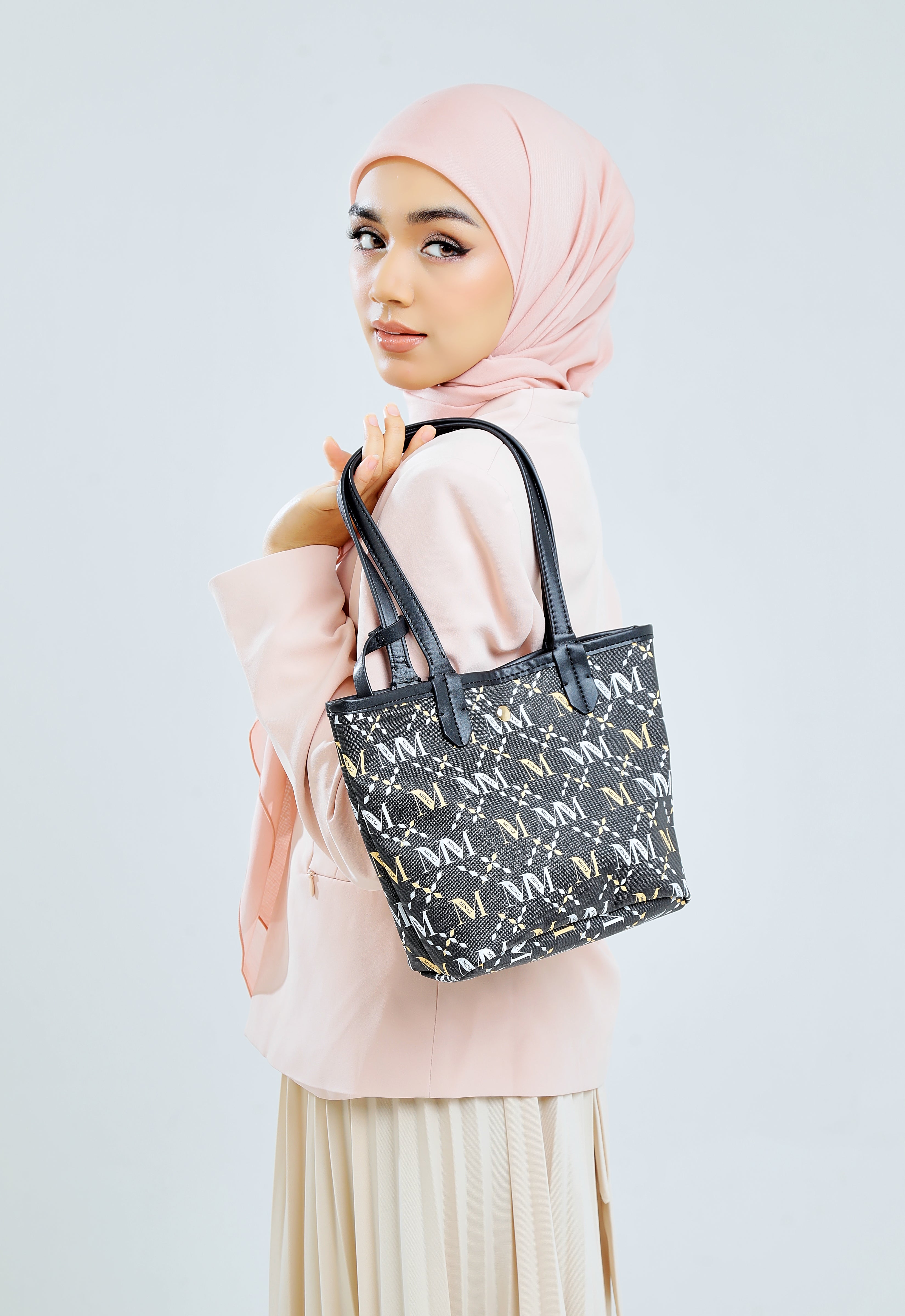 ARYA MONOGRAM TOTE BAG - BLACK