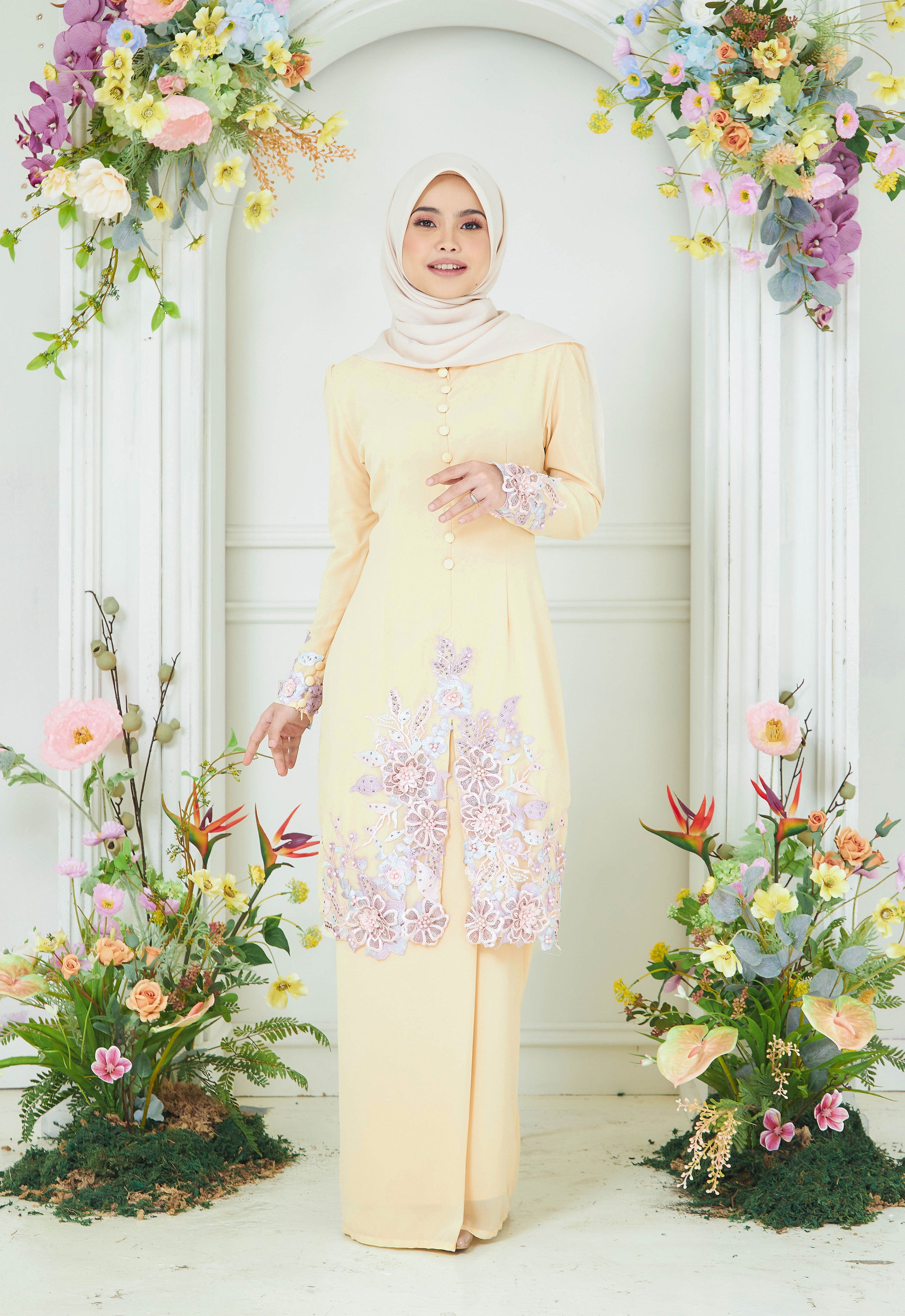 KHADEEJA KEBAYA - SOFT YELLOW