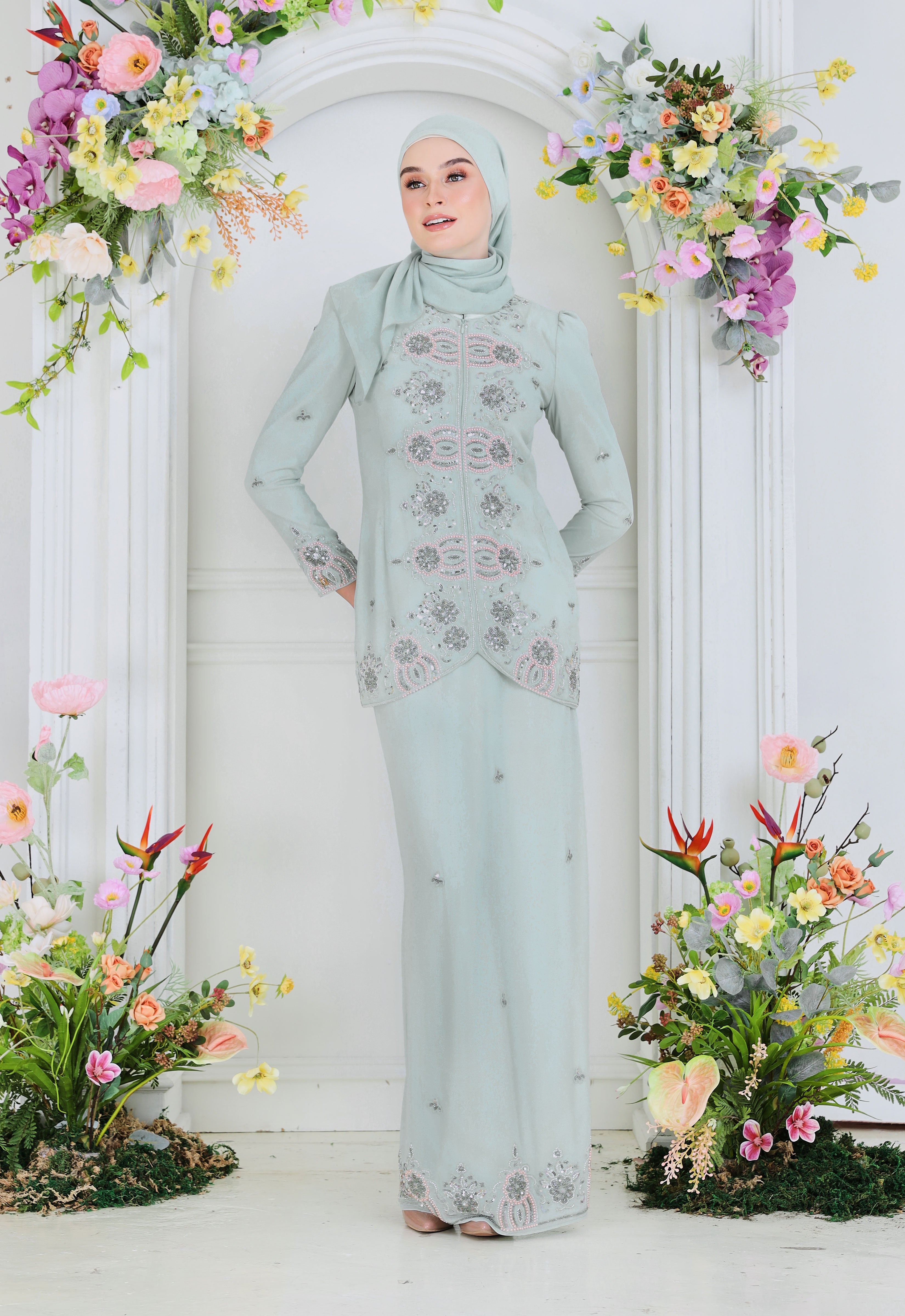 ARYA LUXE MINI KEBAYA - GRAY GREEN
