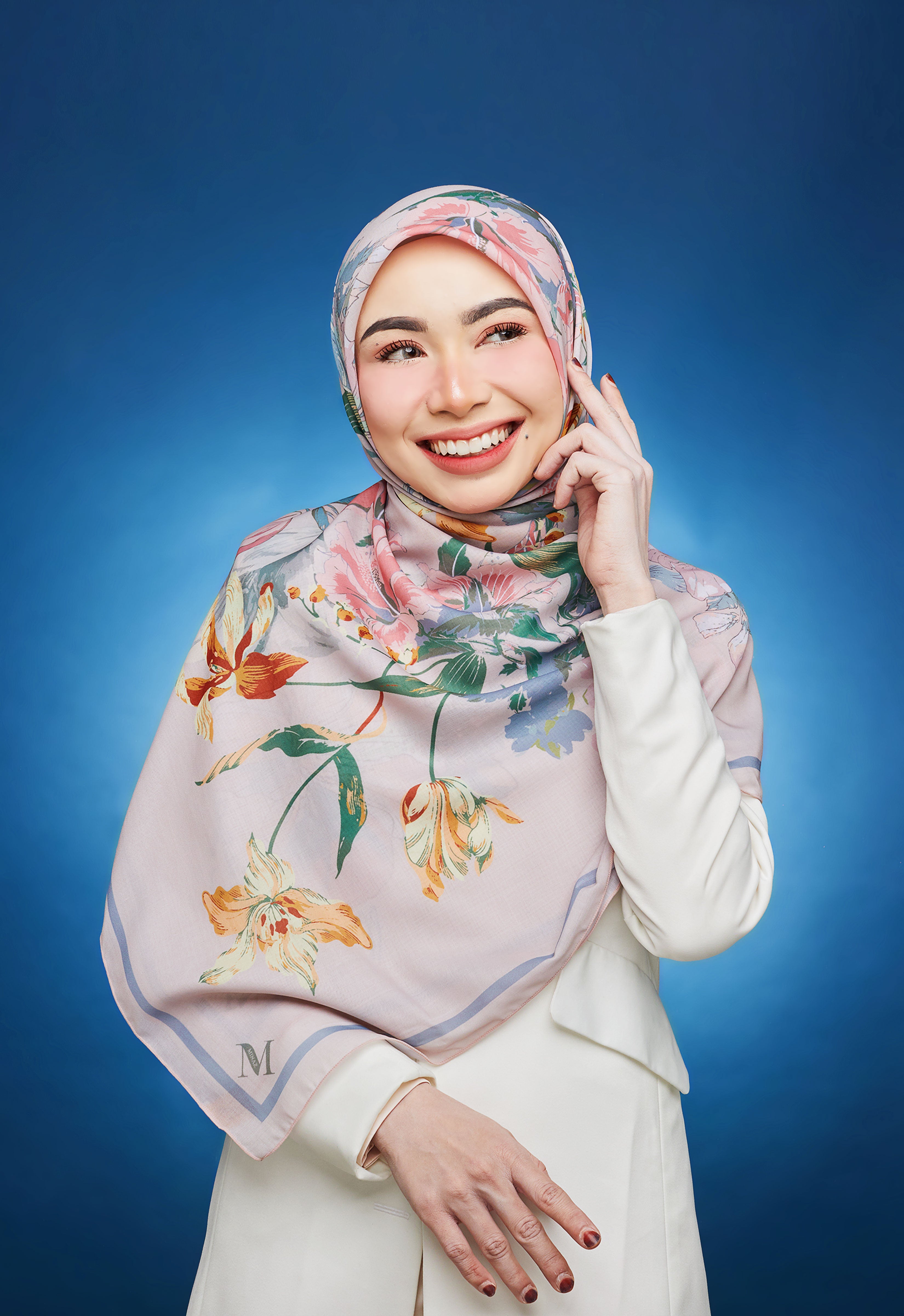 BUNGA RAYA CINTA BAWAL