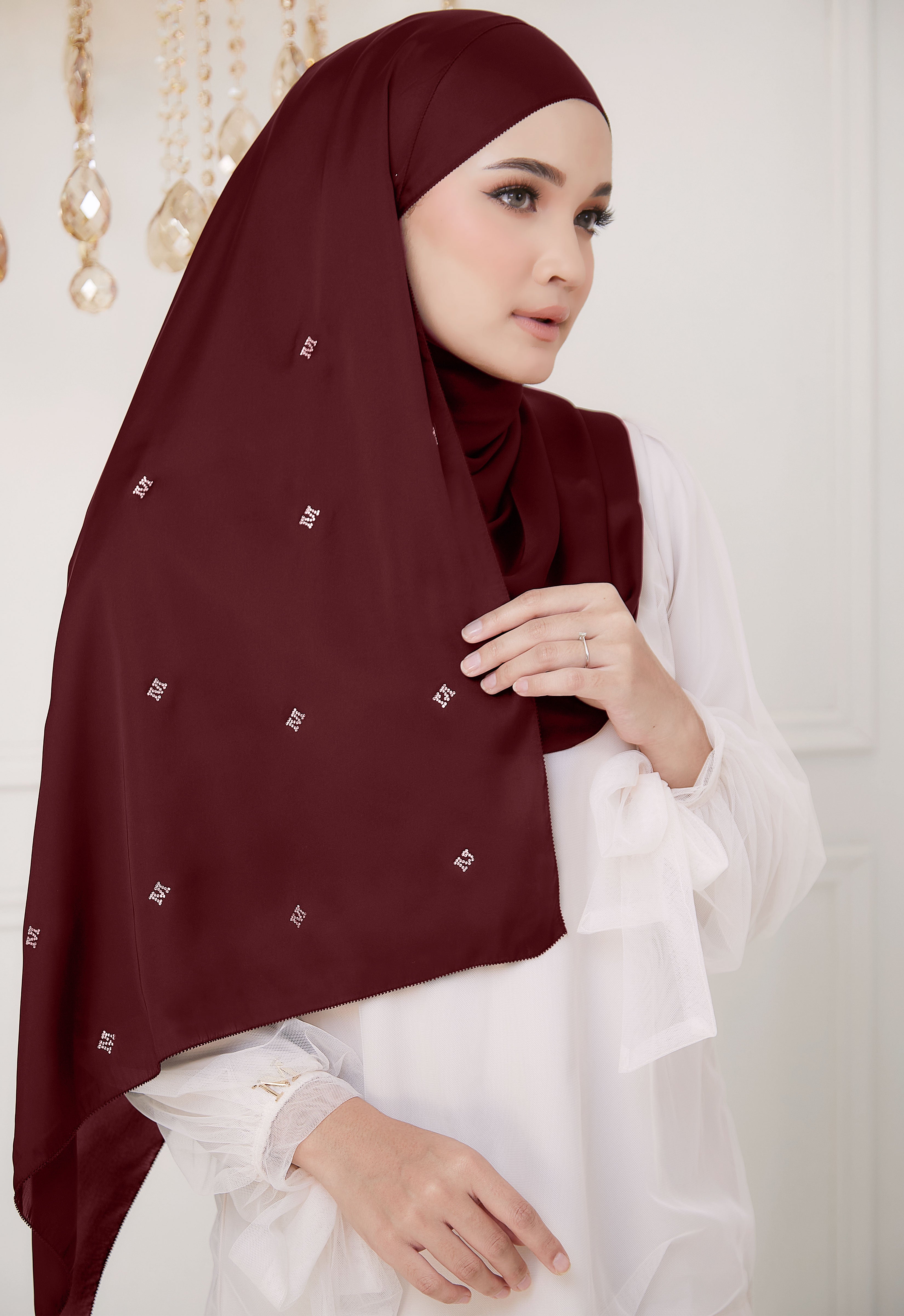 M PLAIN SHAWL - MAROON