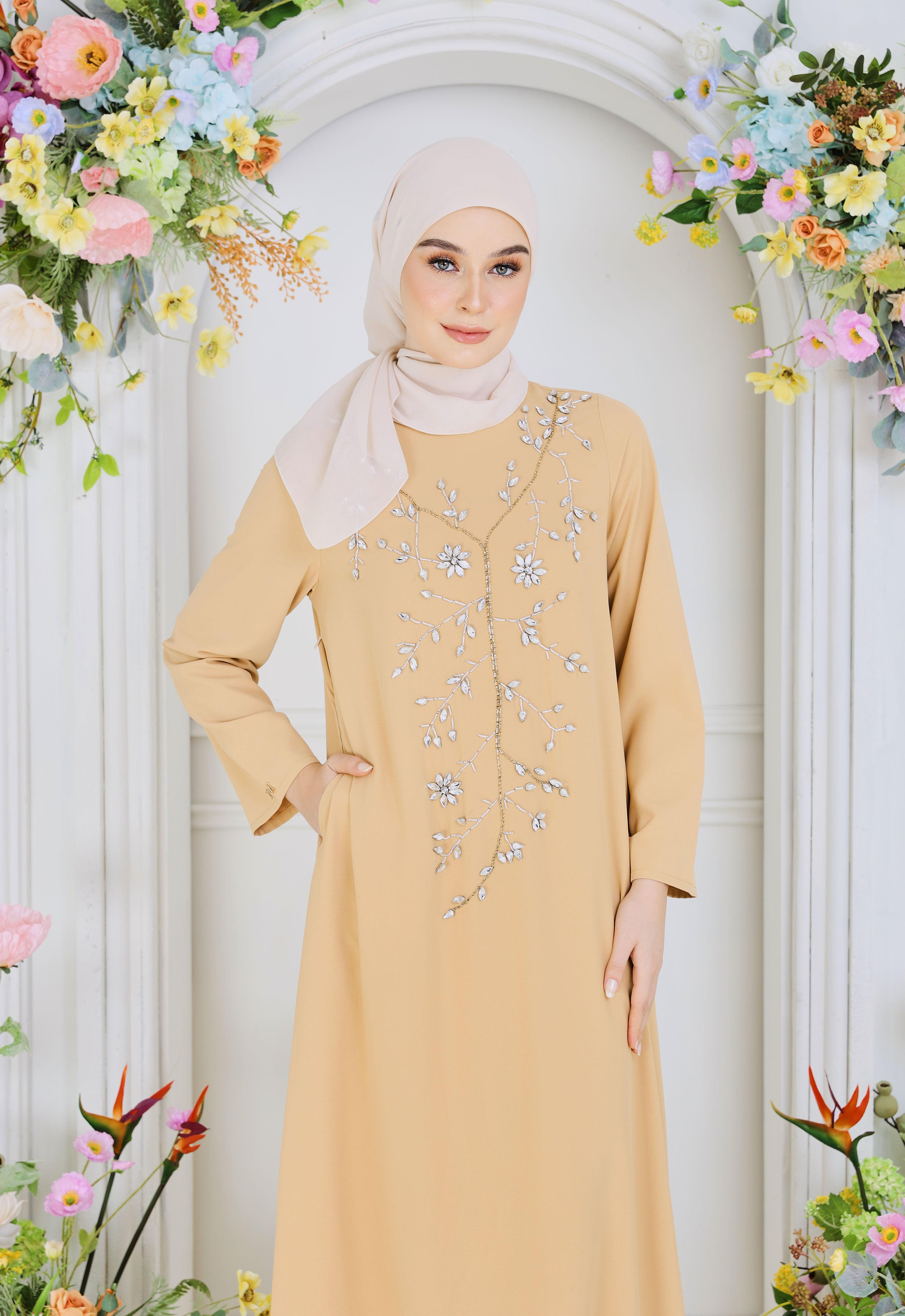 ZEHRA ABAYA - LIGHT BROWN