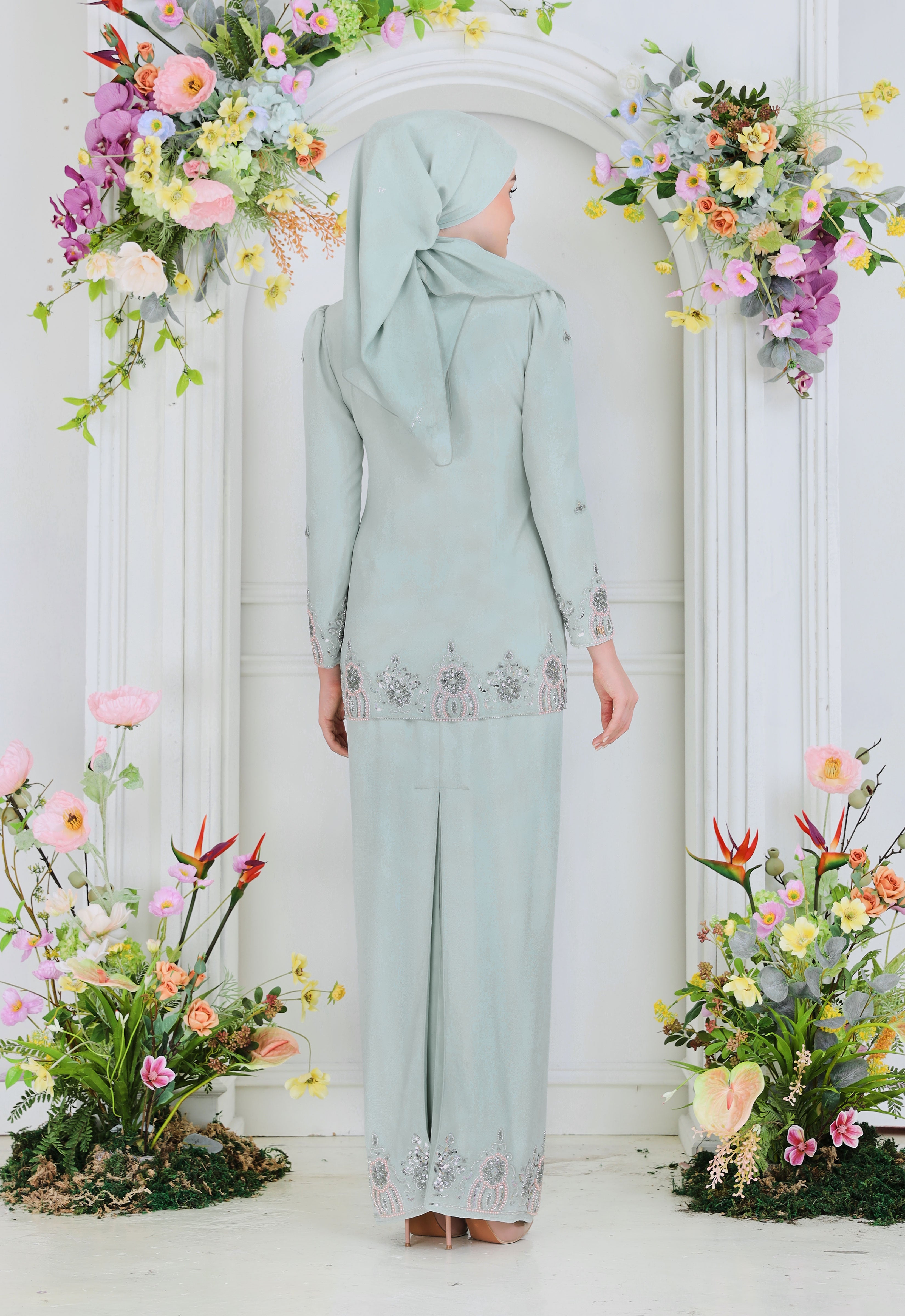 ARYA LUXE MINI KEBAYA - GRAY GREEN
