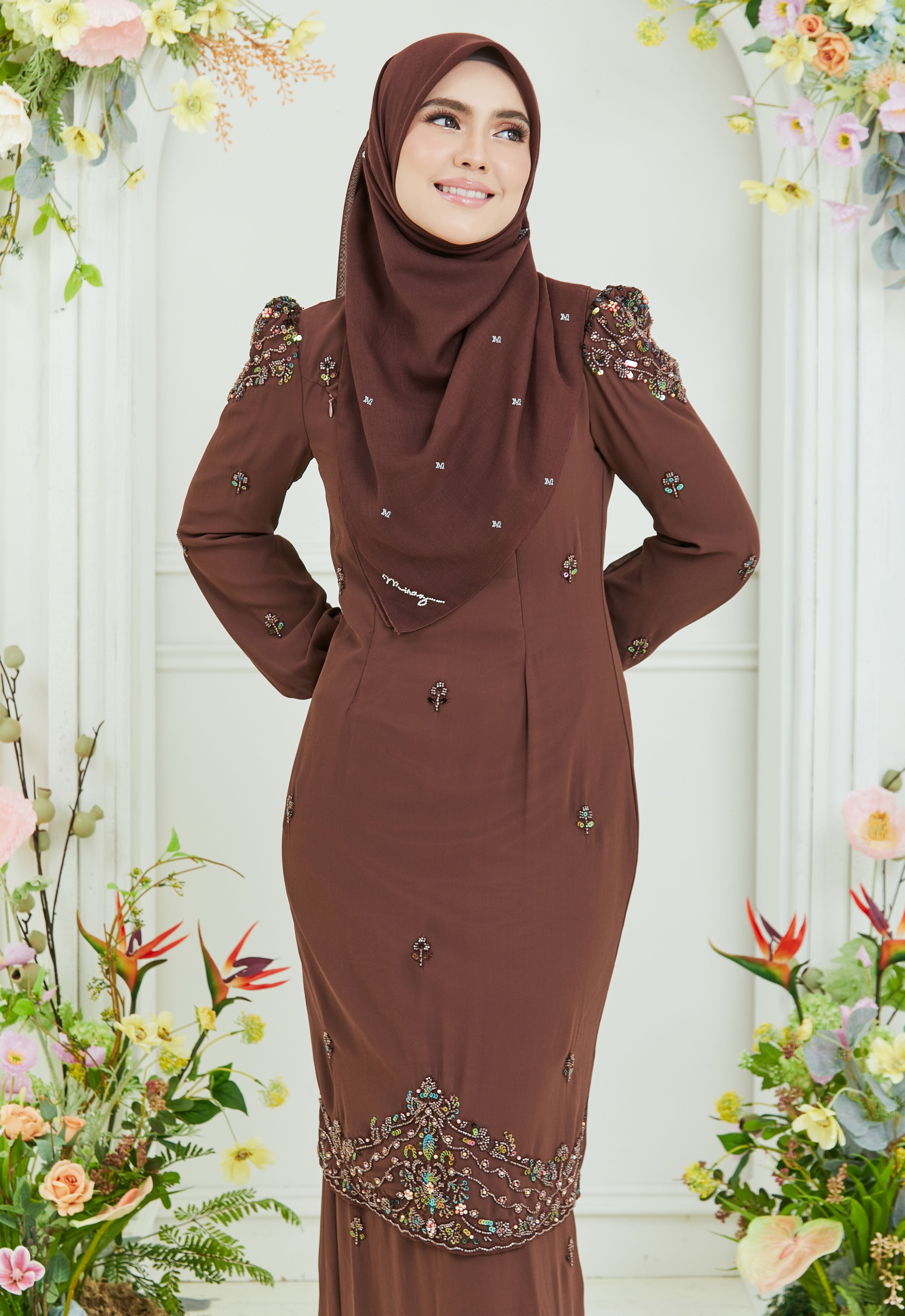 AISYAA LUXE KURUNG - DARK BROWN