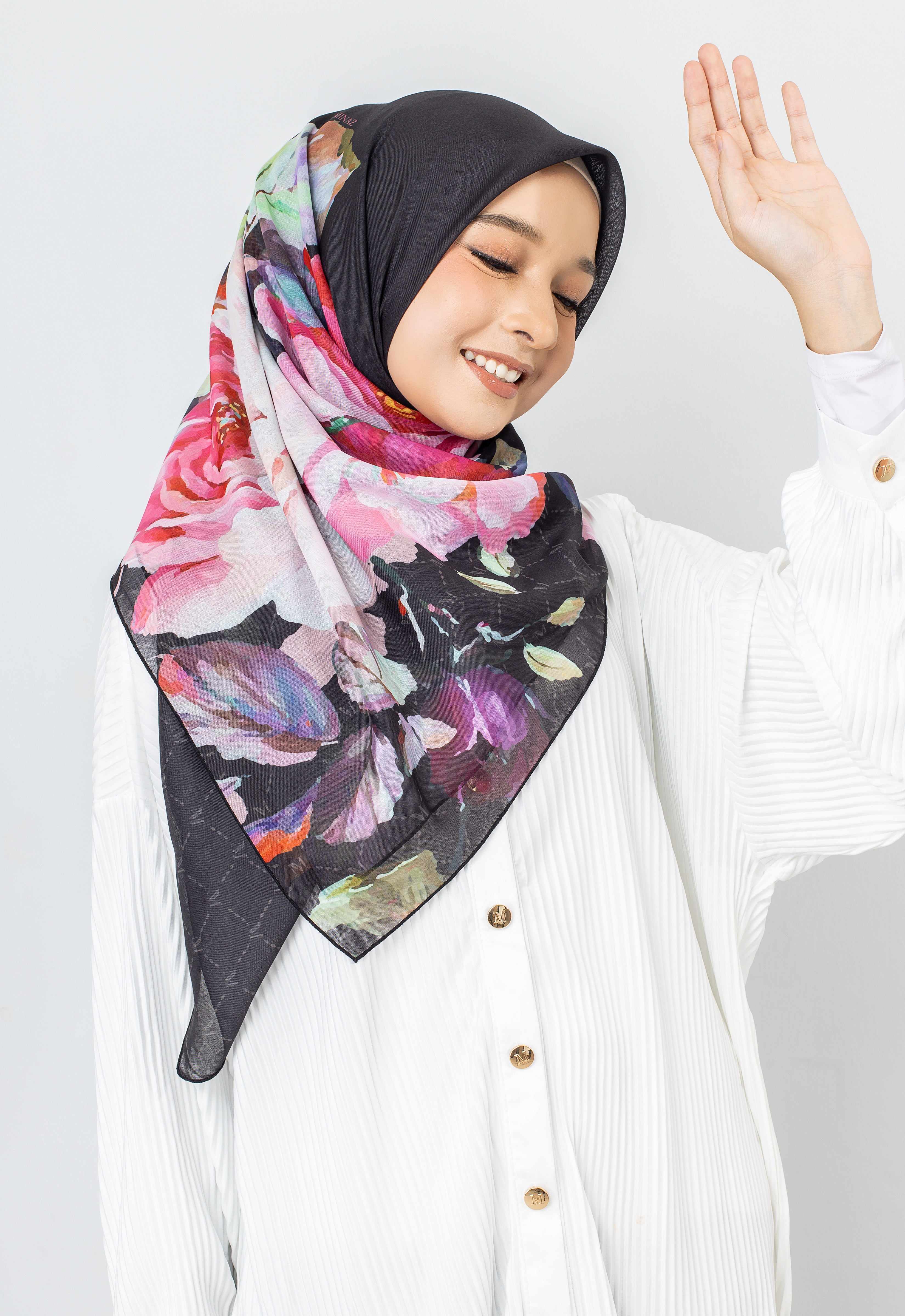 DAHLIA BAWAL - BLACK