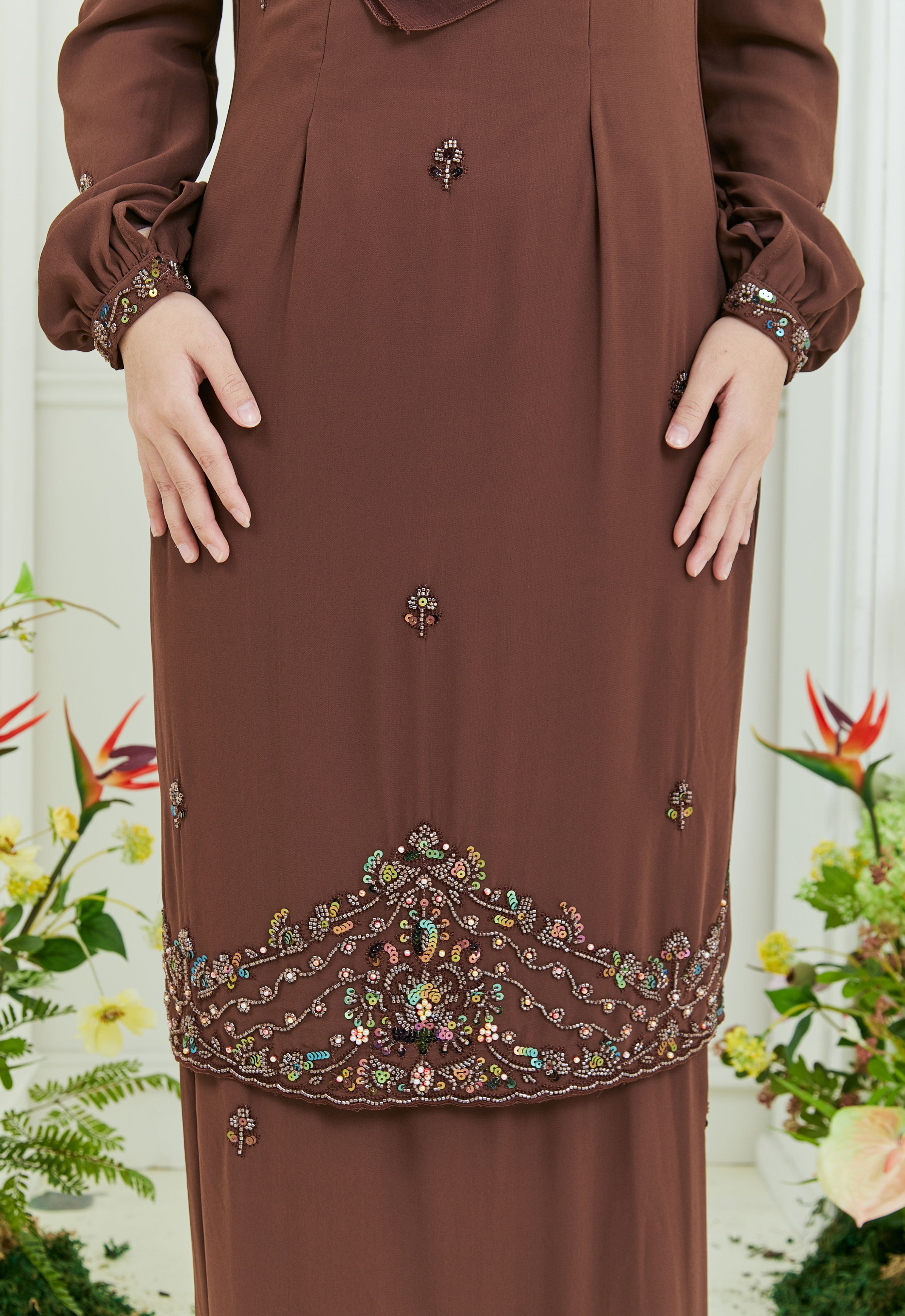 AISYAA LUXE KURUNG - DARK BROWN