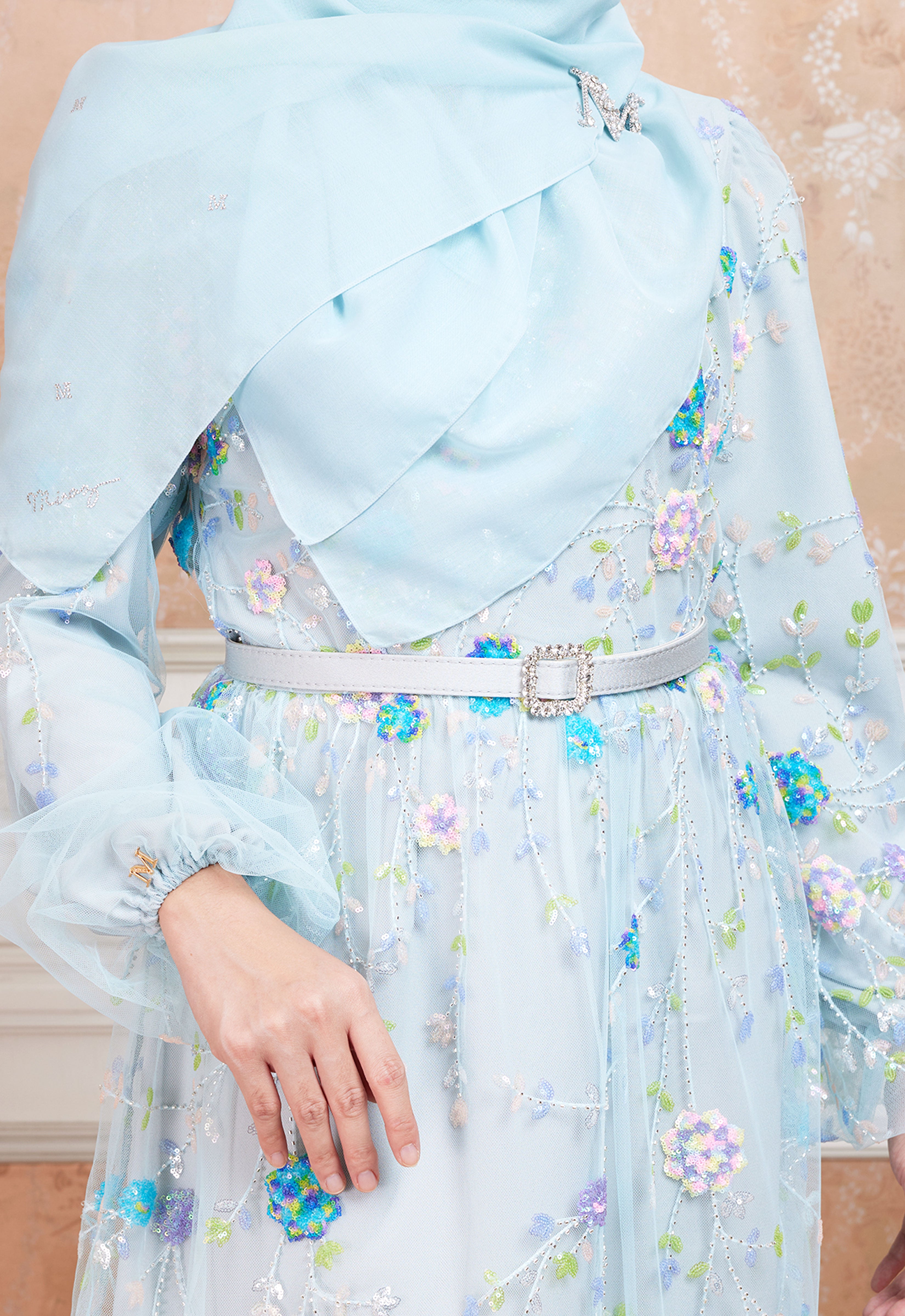 GAUN MAWAR SUPER LUXE - BIRU MUDA (AS-IS)