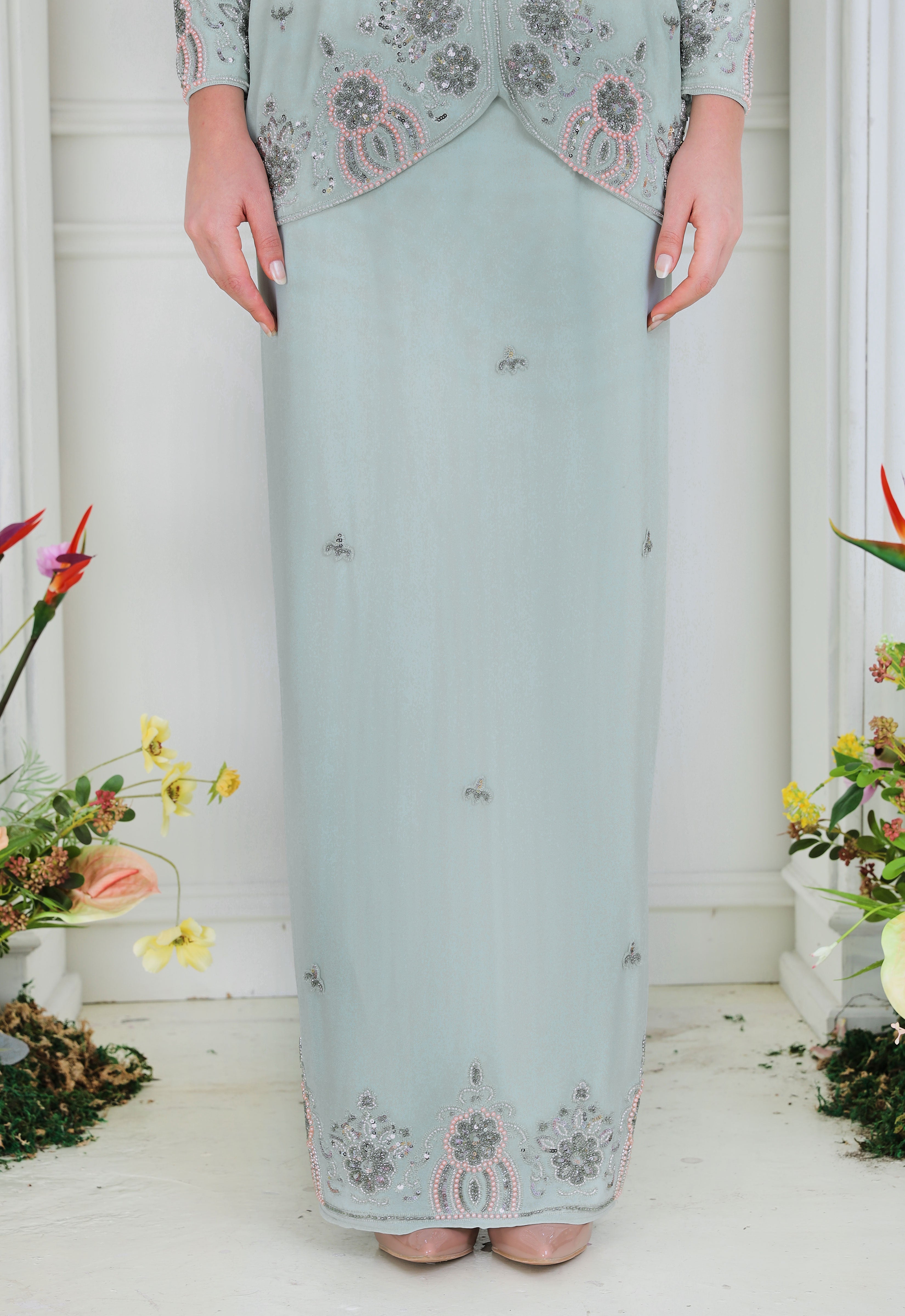 ARYA LUXE MINI KEBAYA - GRAY GREEN