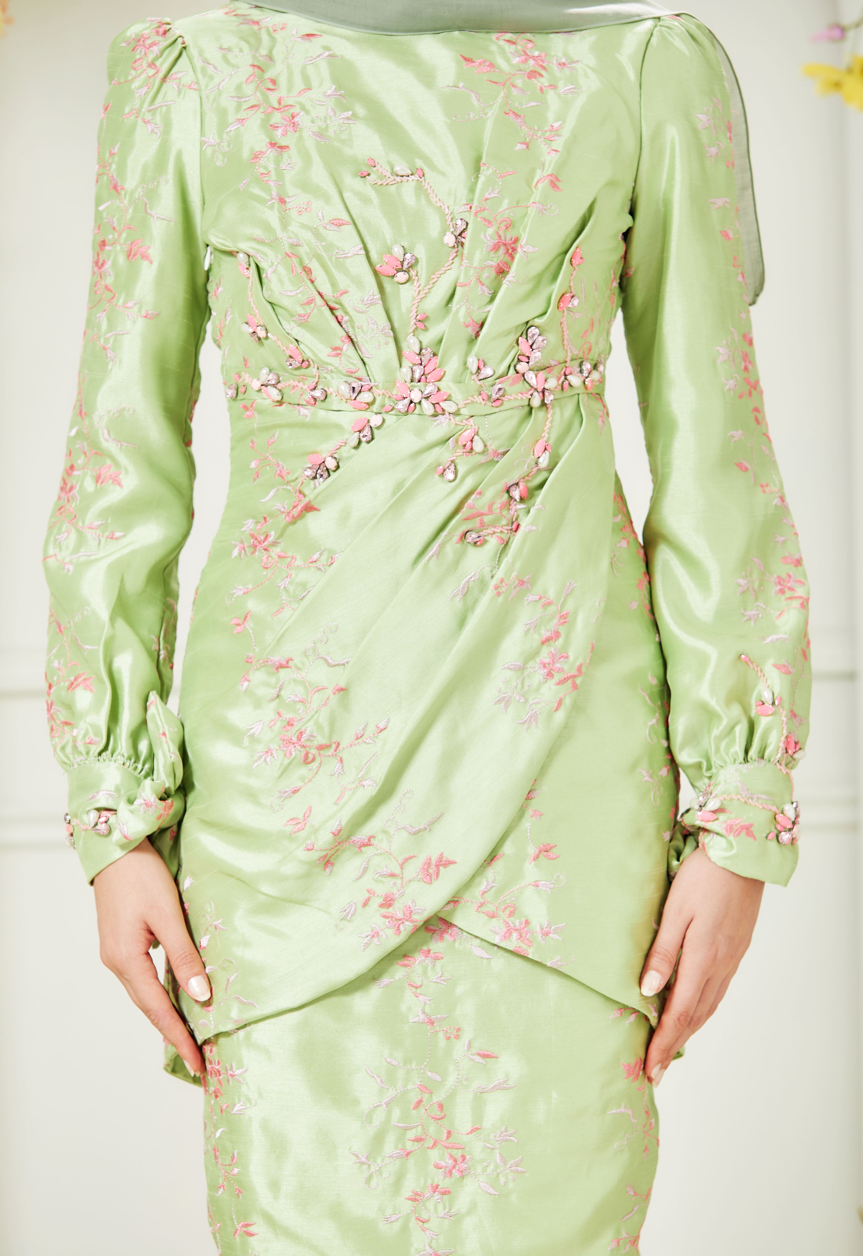 RABECCA LUXE DRAPPED KURUNG - GREEN PINK