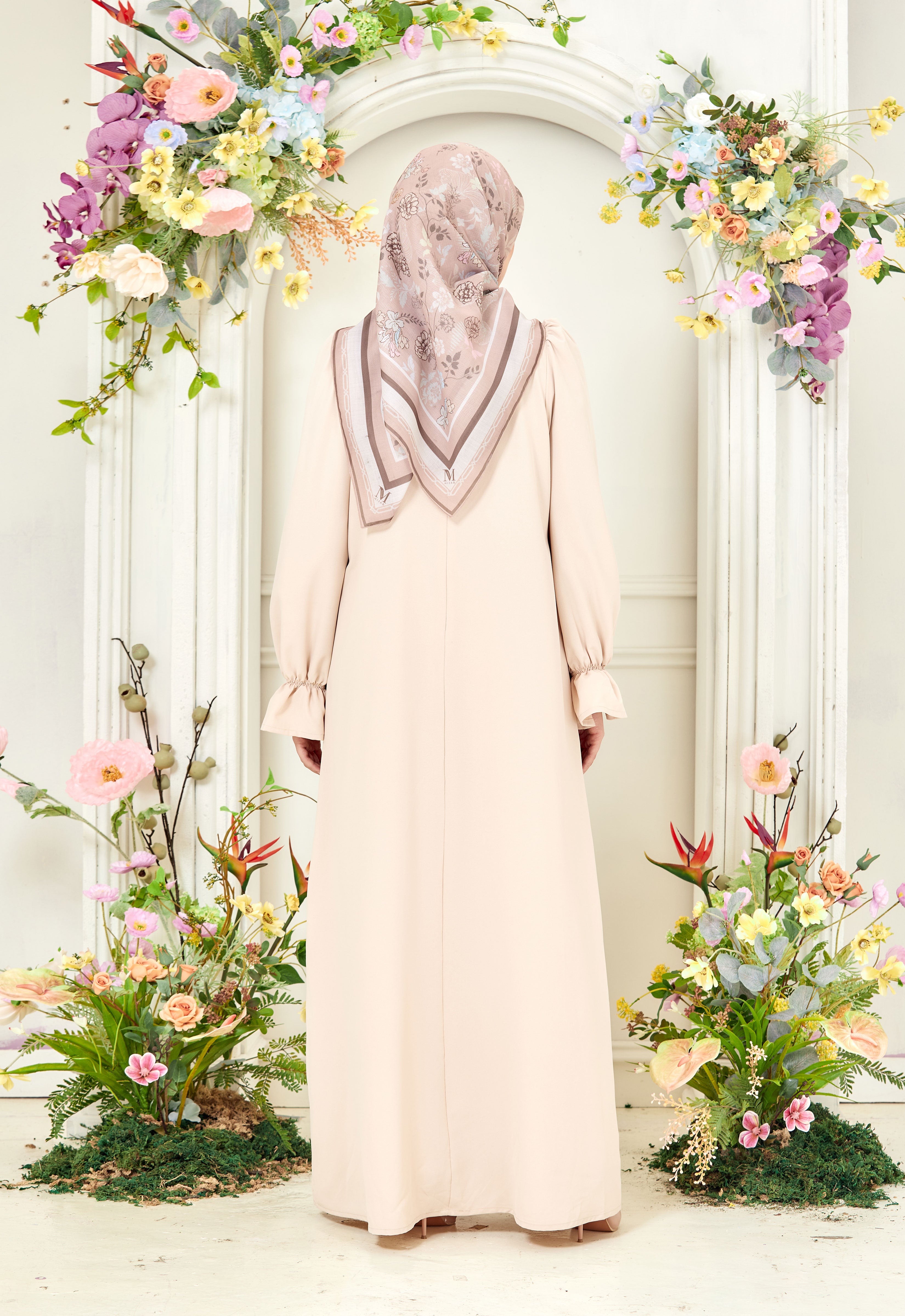 HUMAYRA ABAYA - BEIGE