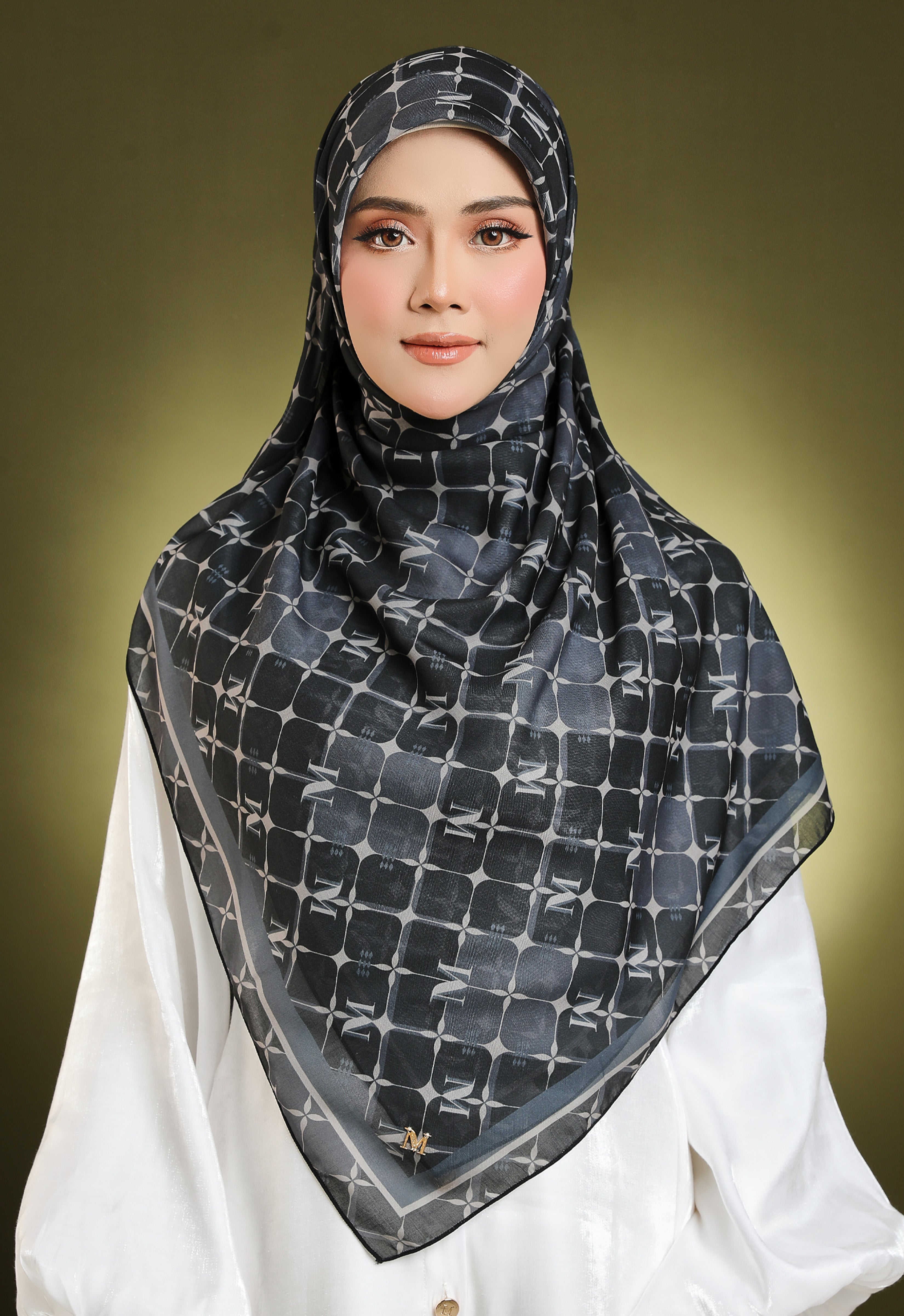 MONO YUSRA BAWAL - BLACK NUDE