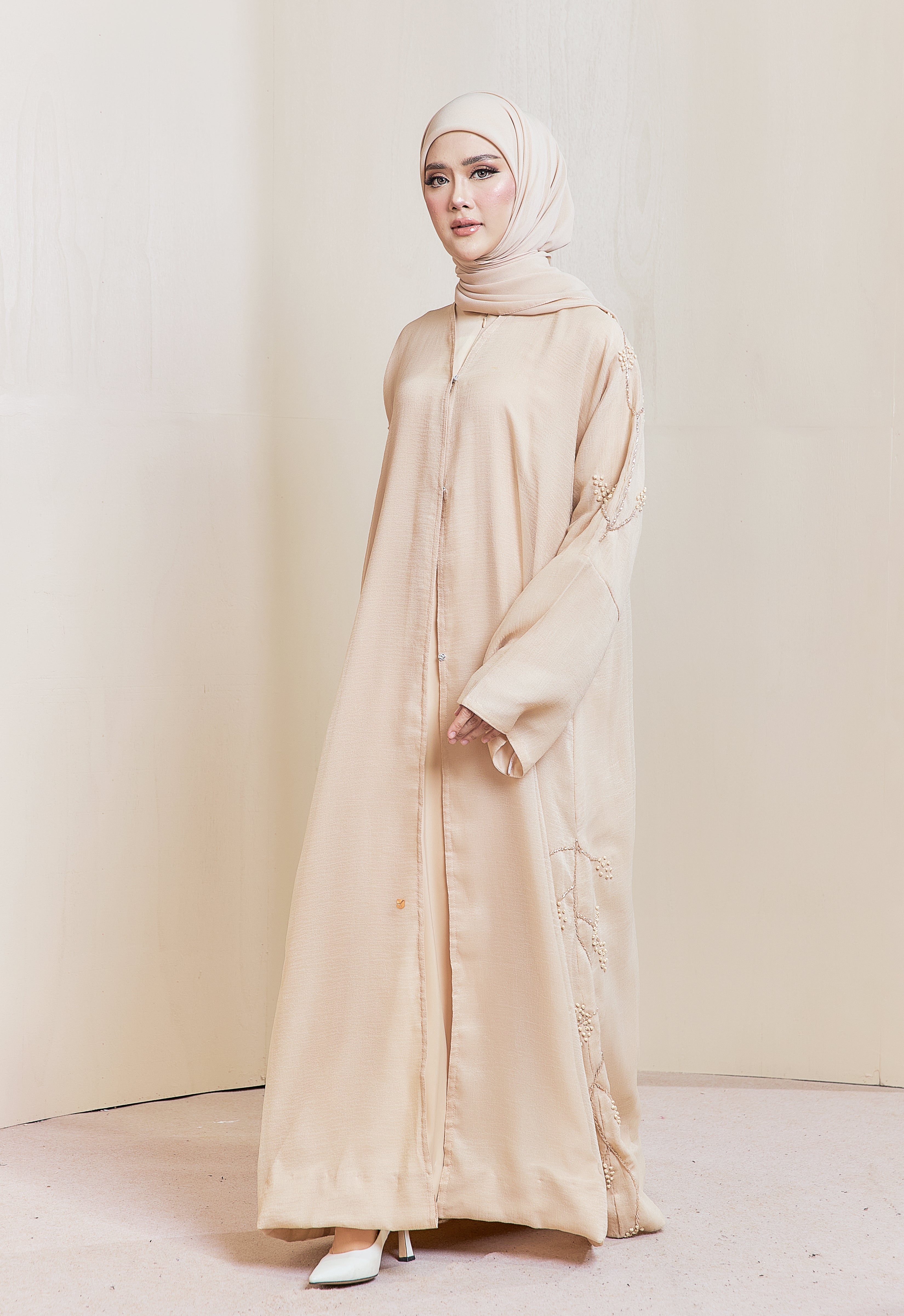 KHALEEDAH LUXE ABAYA - CHAMPAGNE