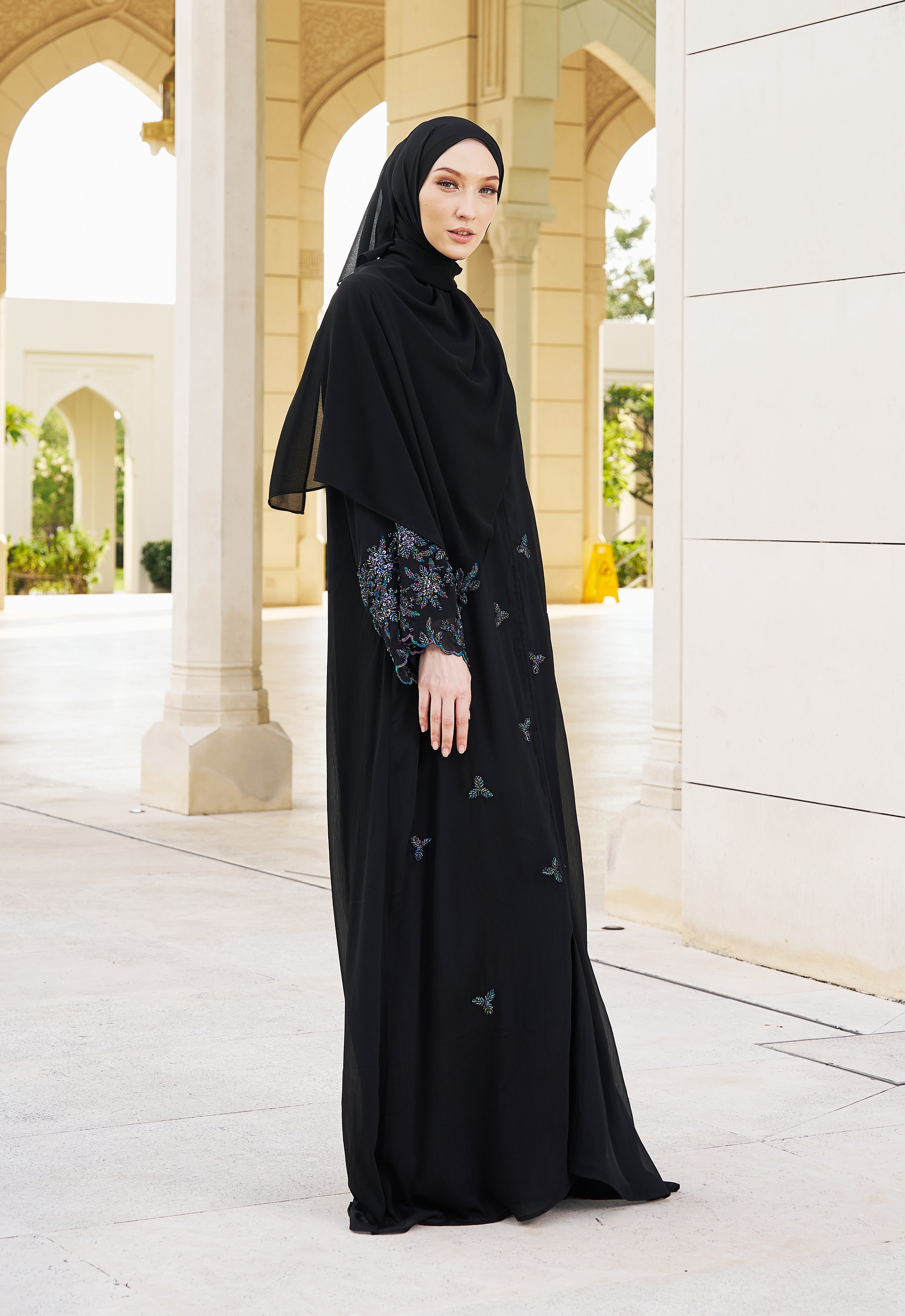 MANOHARA PREMIUM ABAYA - BLACK