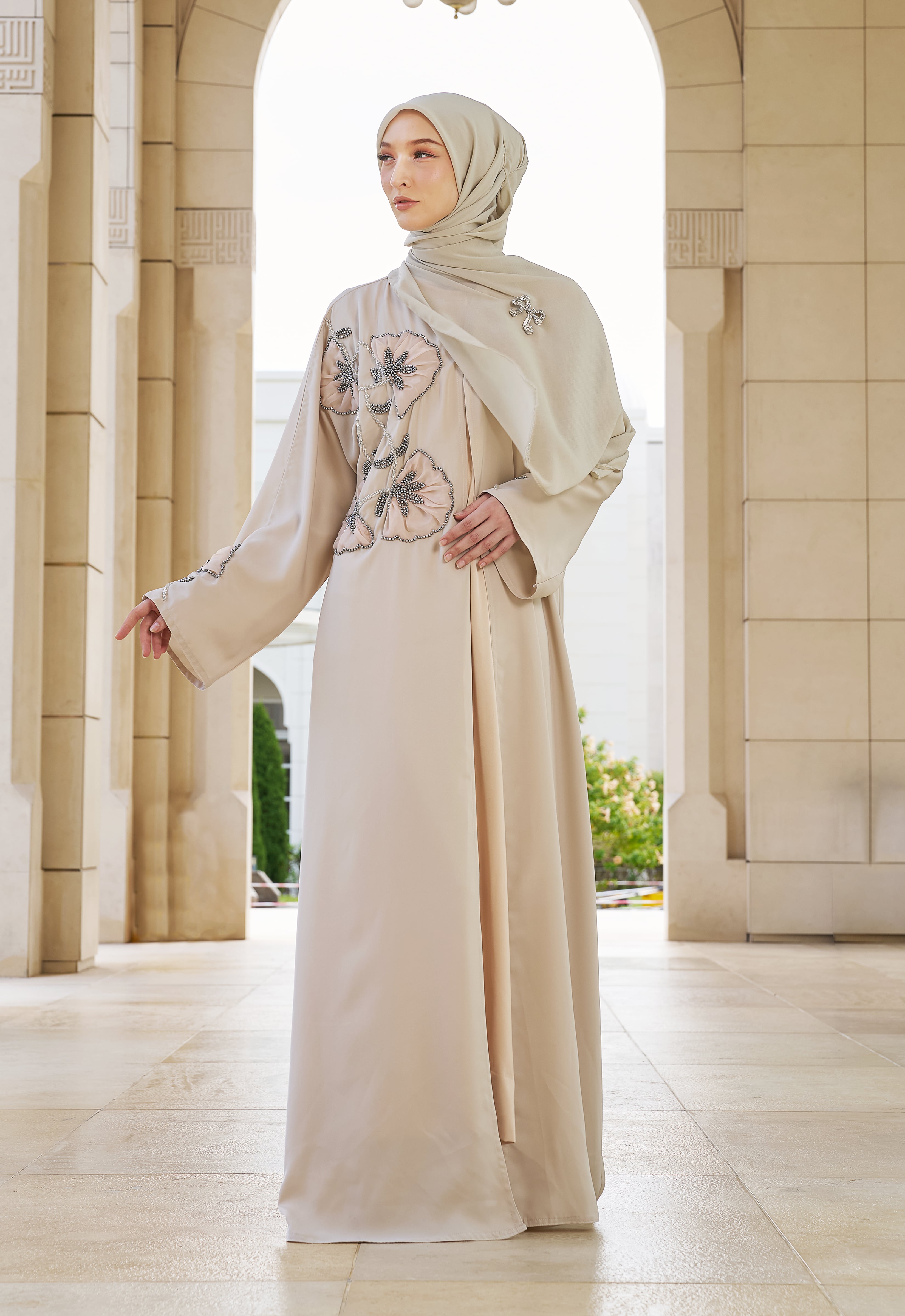 RANIA LUXE ABAYA - CREAM