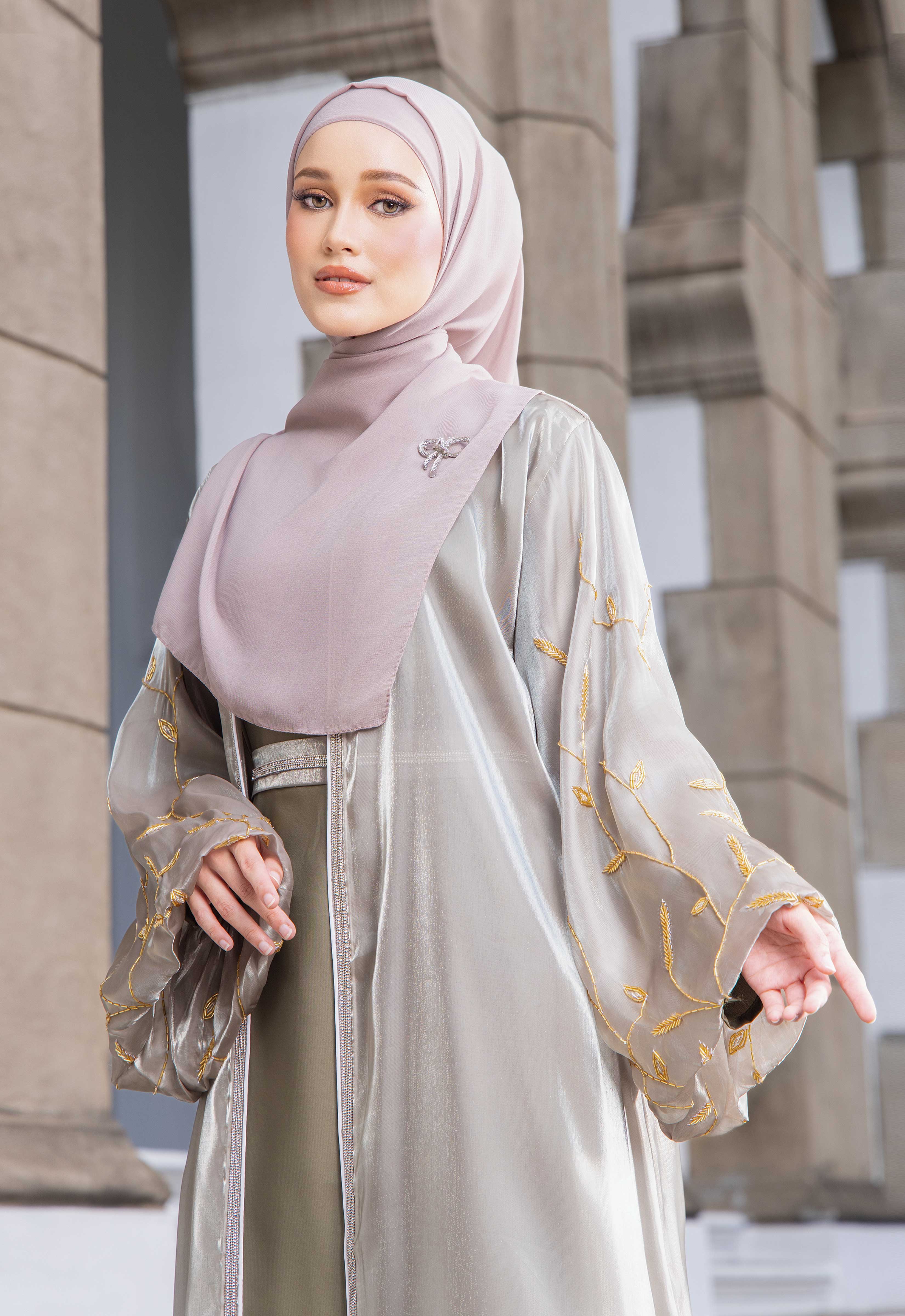 AALIYAH LUXE ABAYA - BROWN