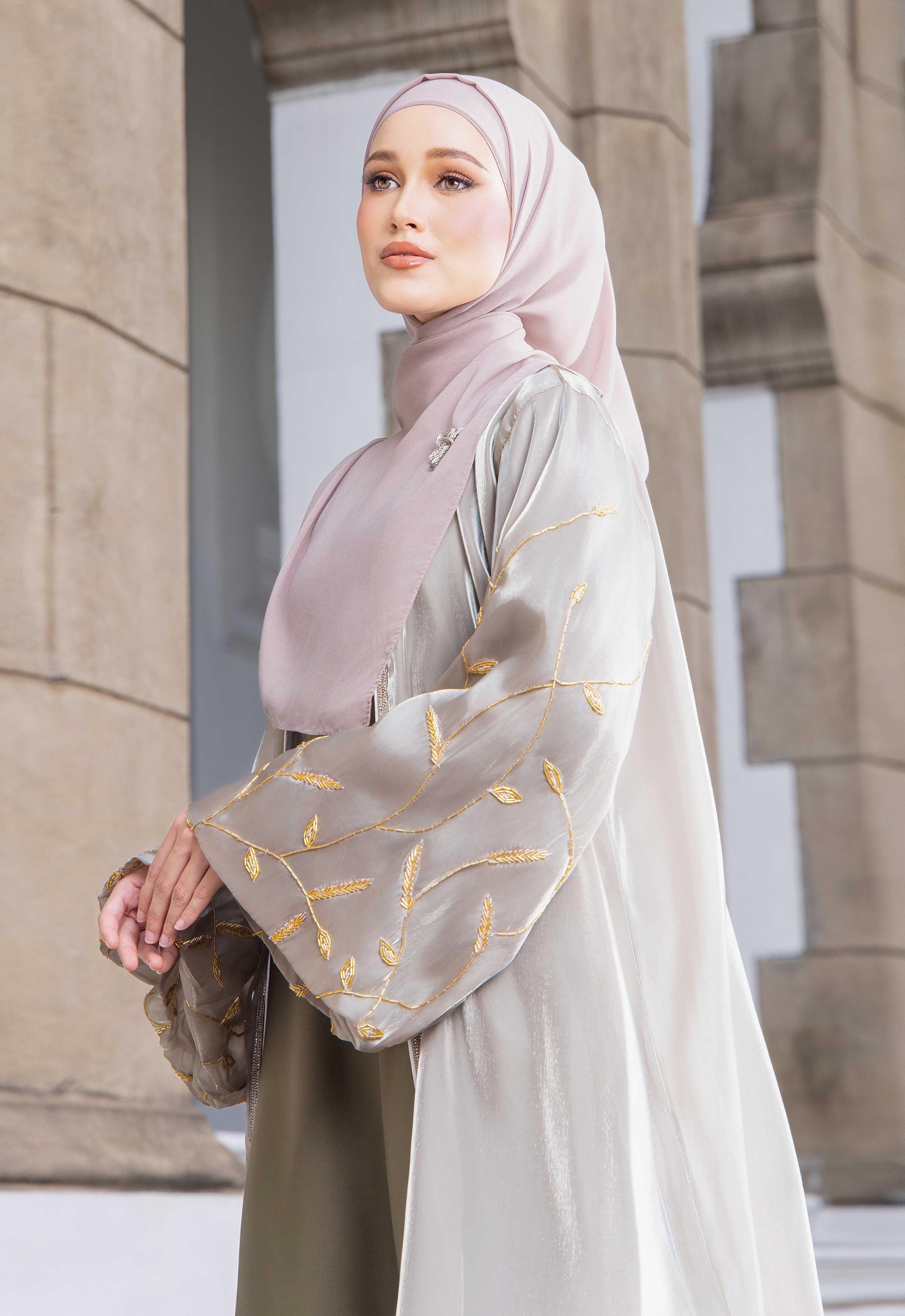 AALIYAH LUXE ABAYA - BROWN