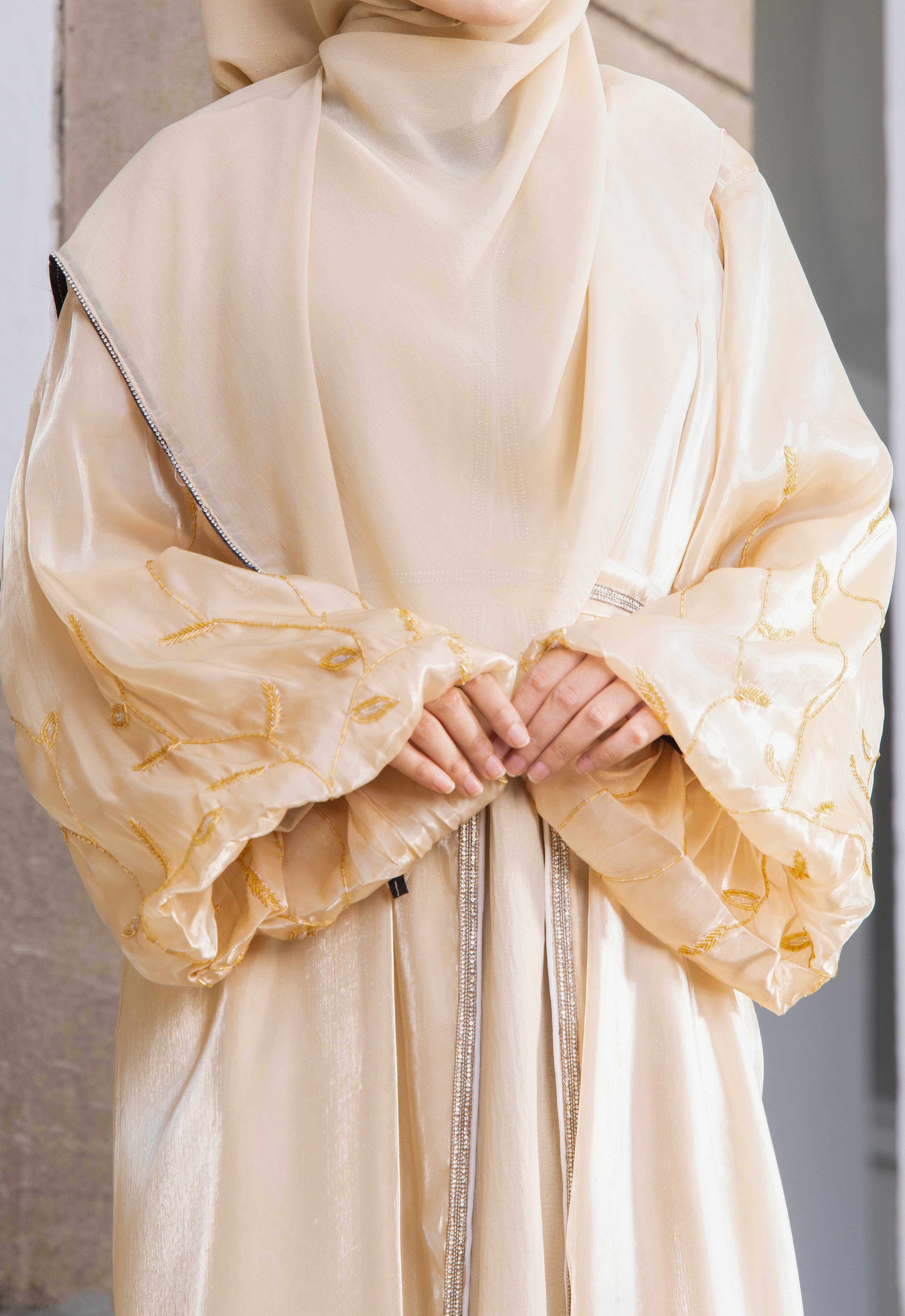 AALIYAH LUXE ABAYA - CHAMPAGNE