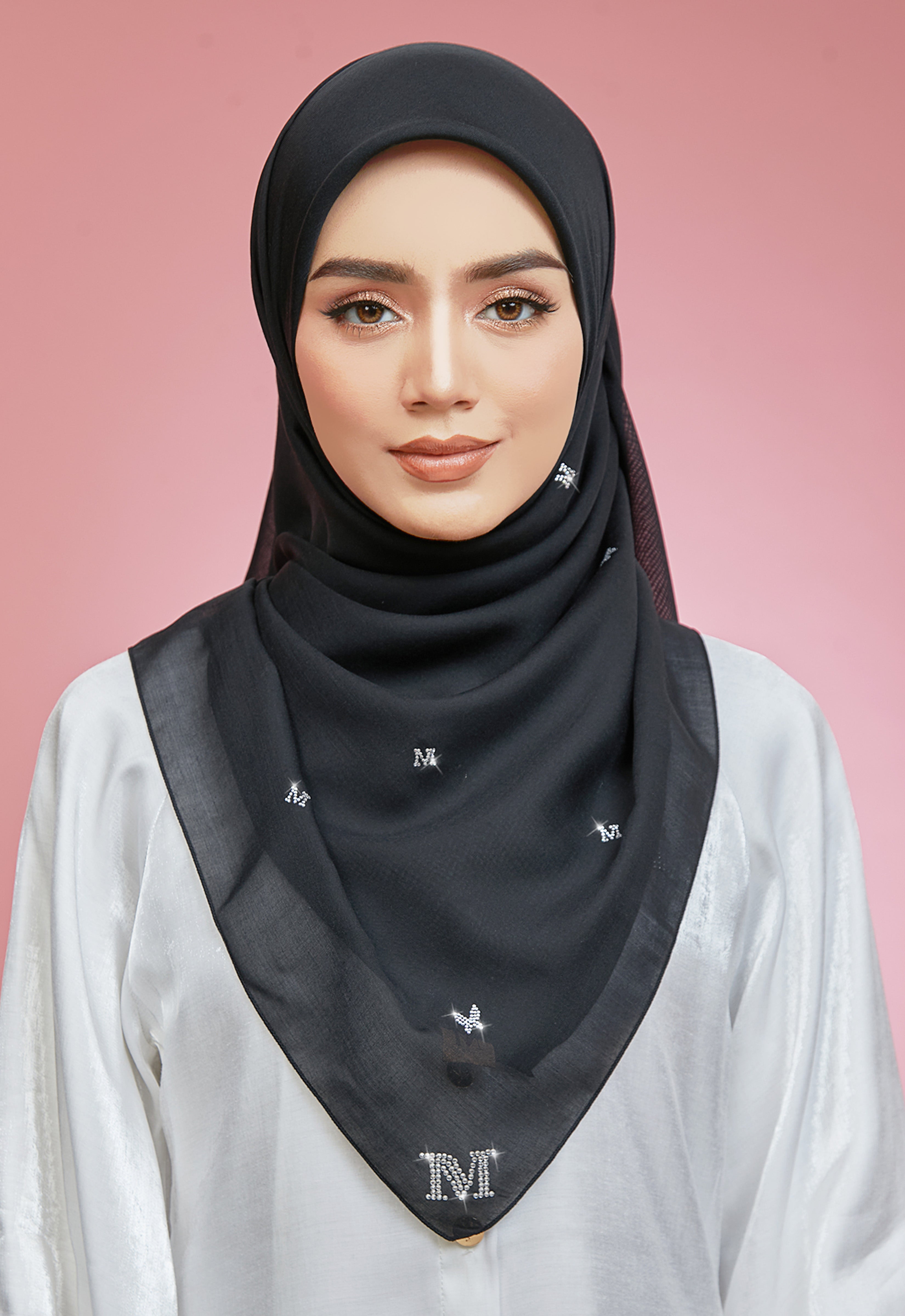 PLAIN BUTTERFLY STONE BAWAL - BLACK