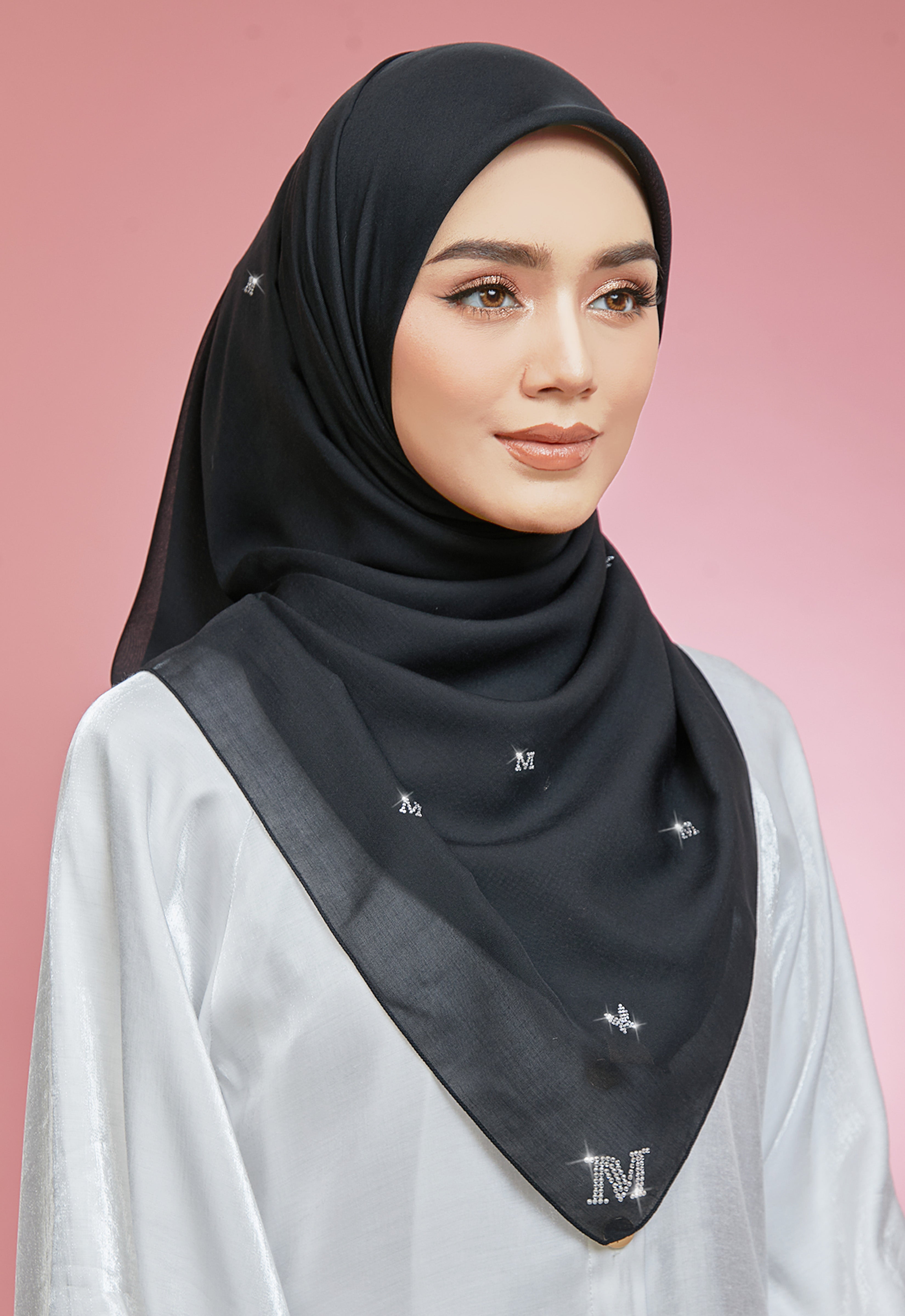 PLAIN BUTTERFLY STONE BAWAL - BLACK