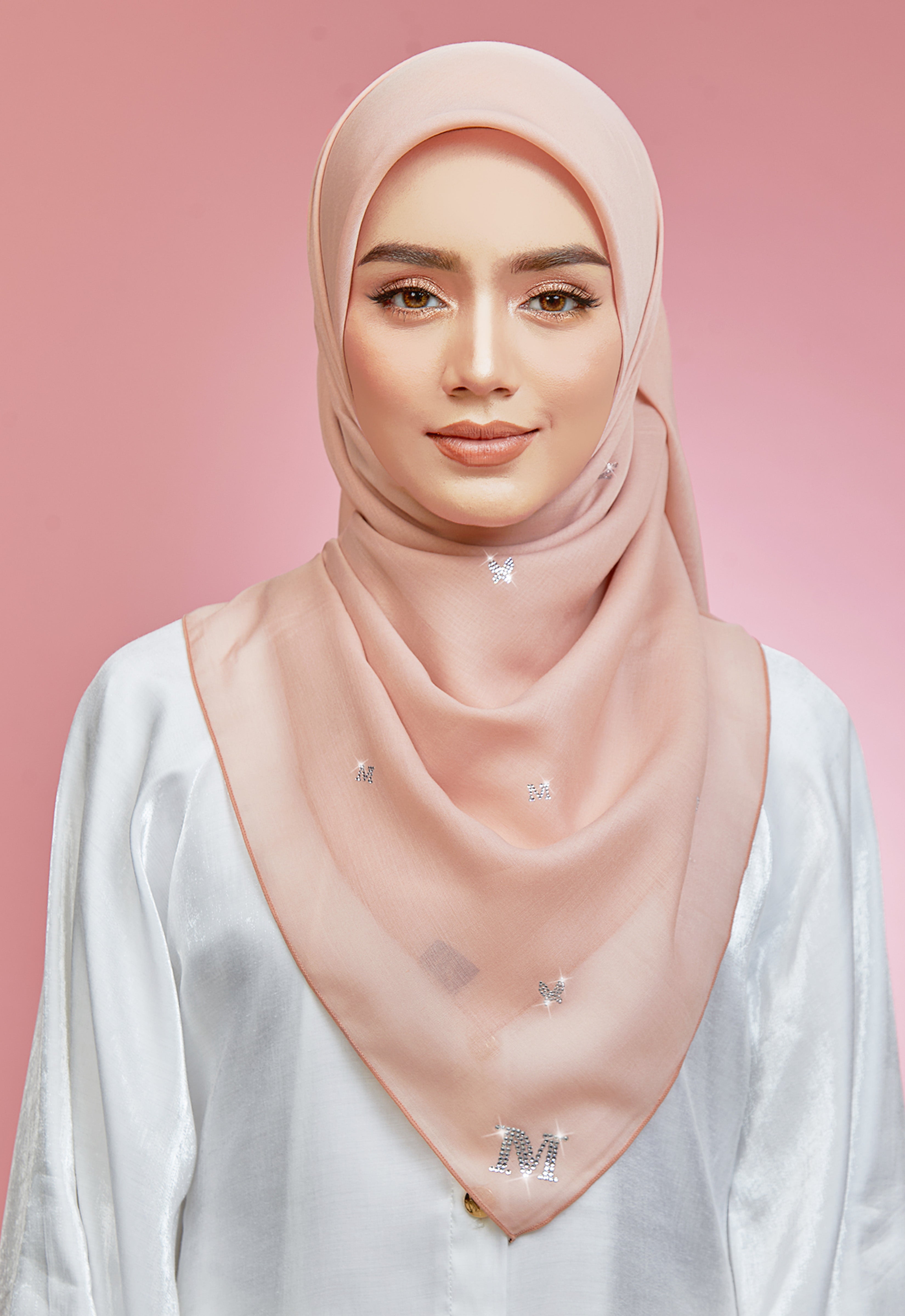 PLAIN BUTTERFLY STONE BAWAL - BLUSH PEACH