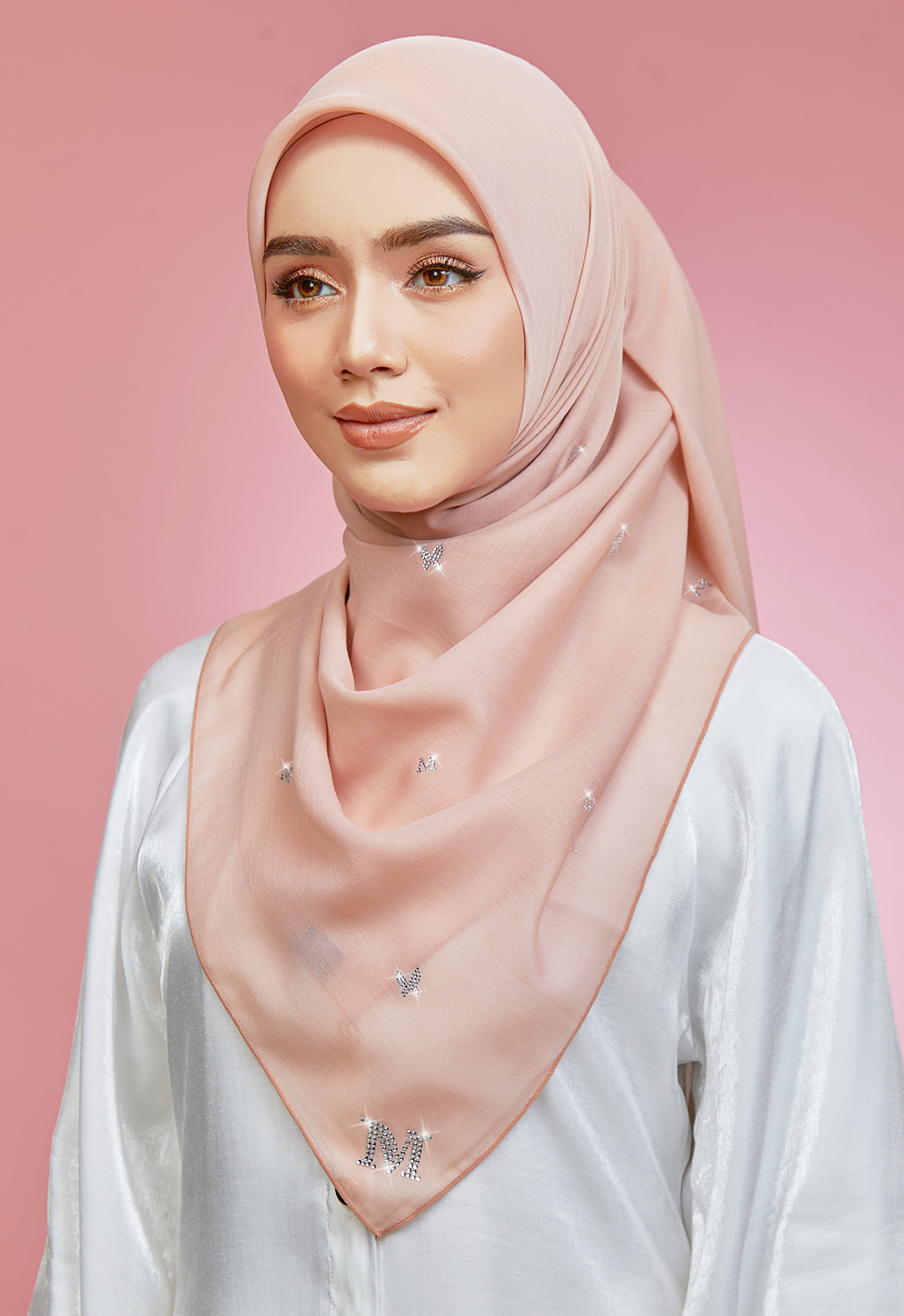 PLAIN BUTTERFLY STONE BAWAL - BLUSH PEACH
