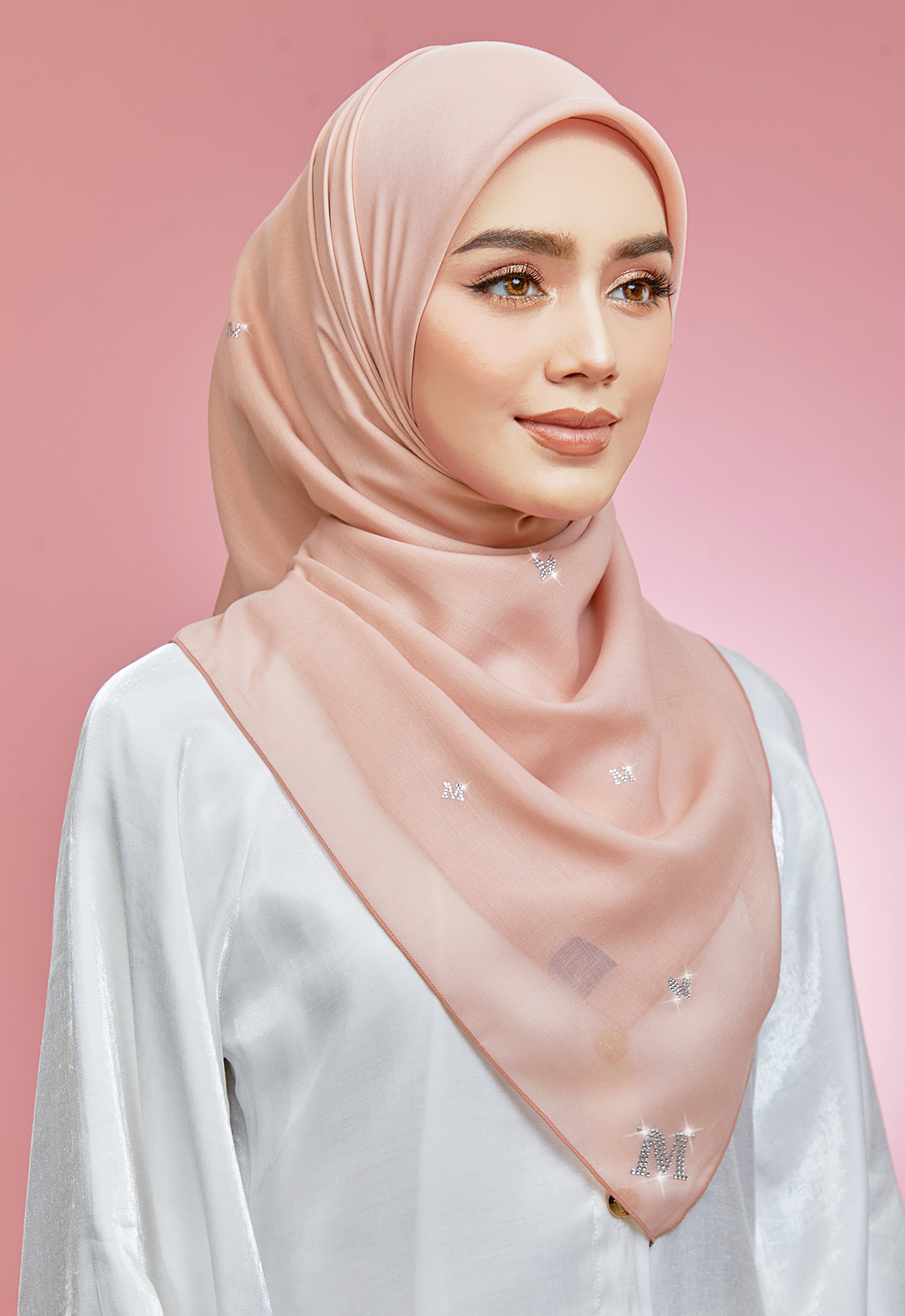 PLAIN BUTTERFLY STONE BAWAL - BLUSH PEACH