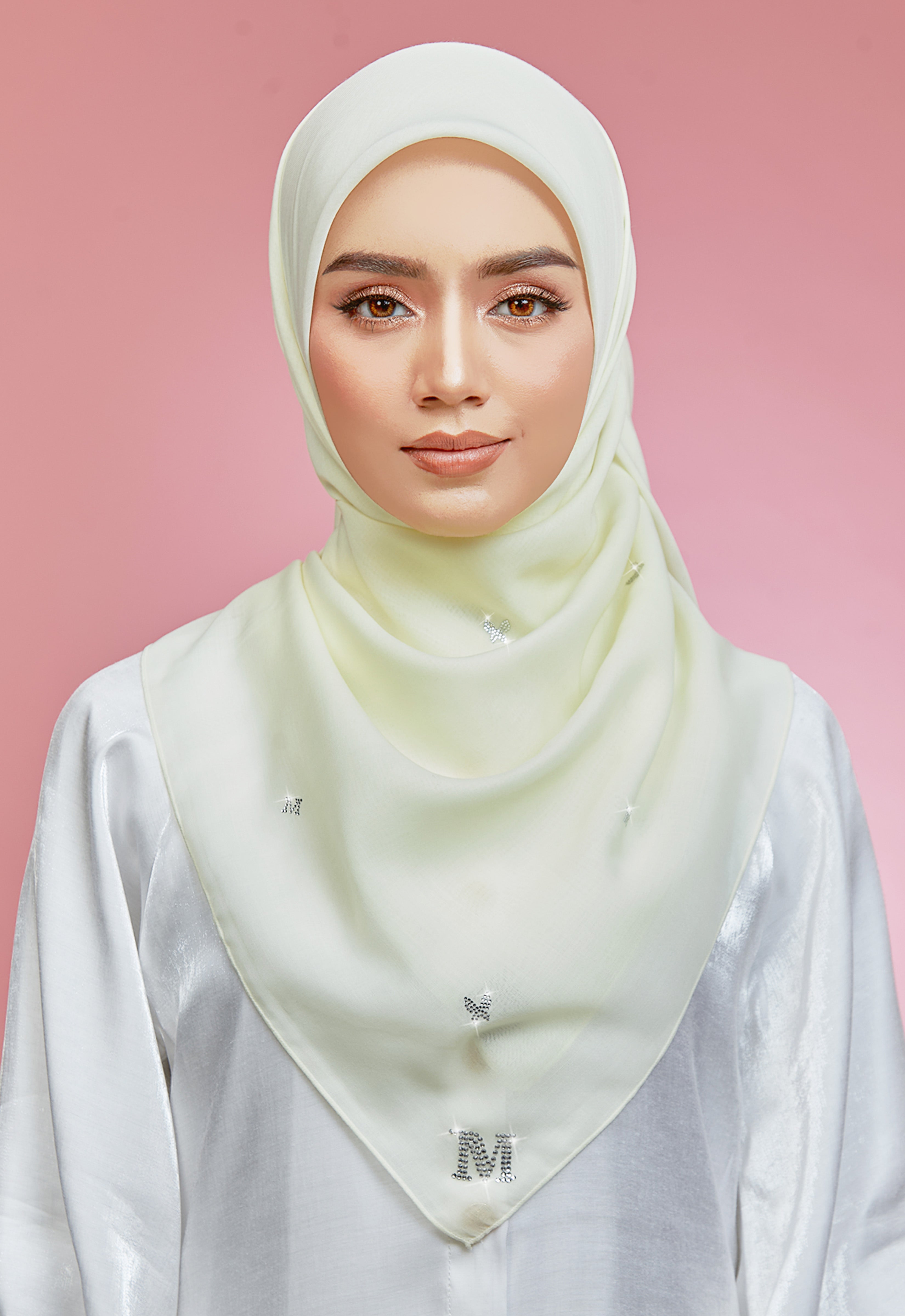 PLAIN BUTTERFLY STONE BAWAL - CREAM