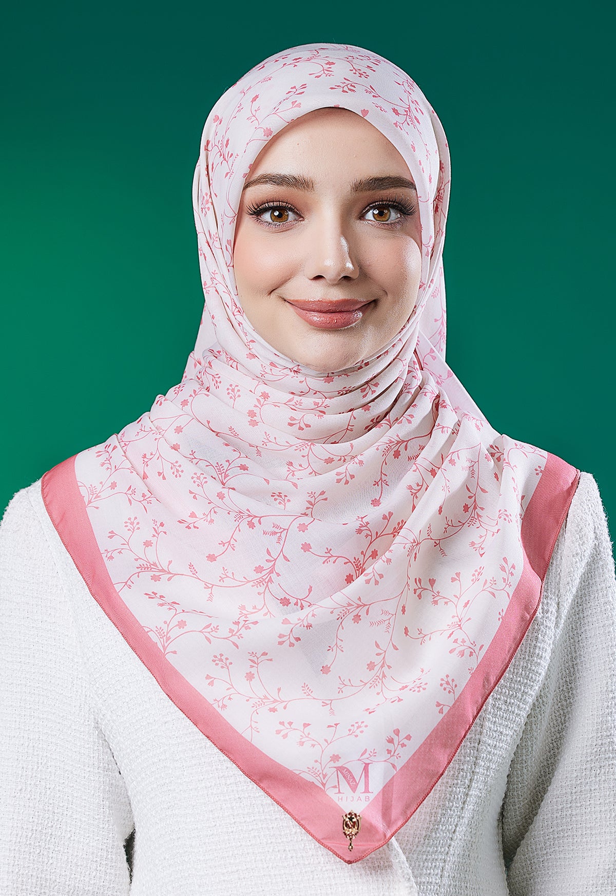 MINAZ HIJAB - SUPERWOMAN SERIES
