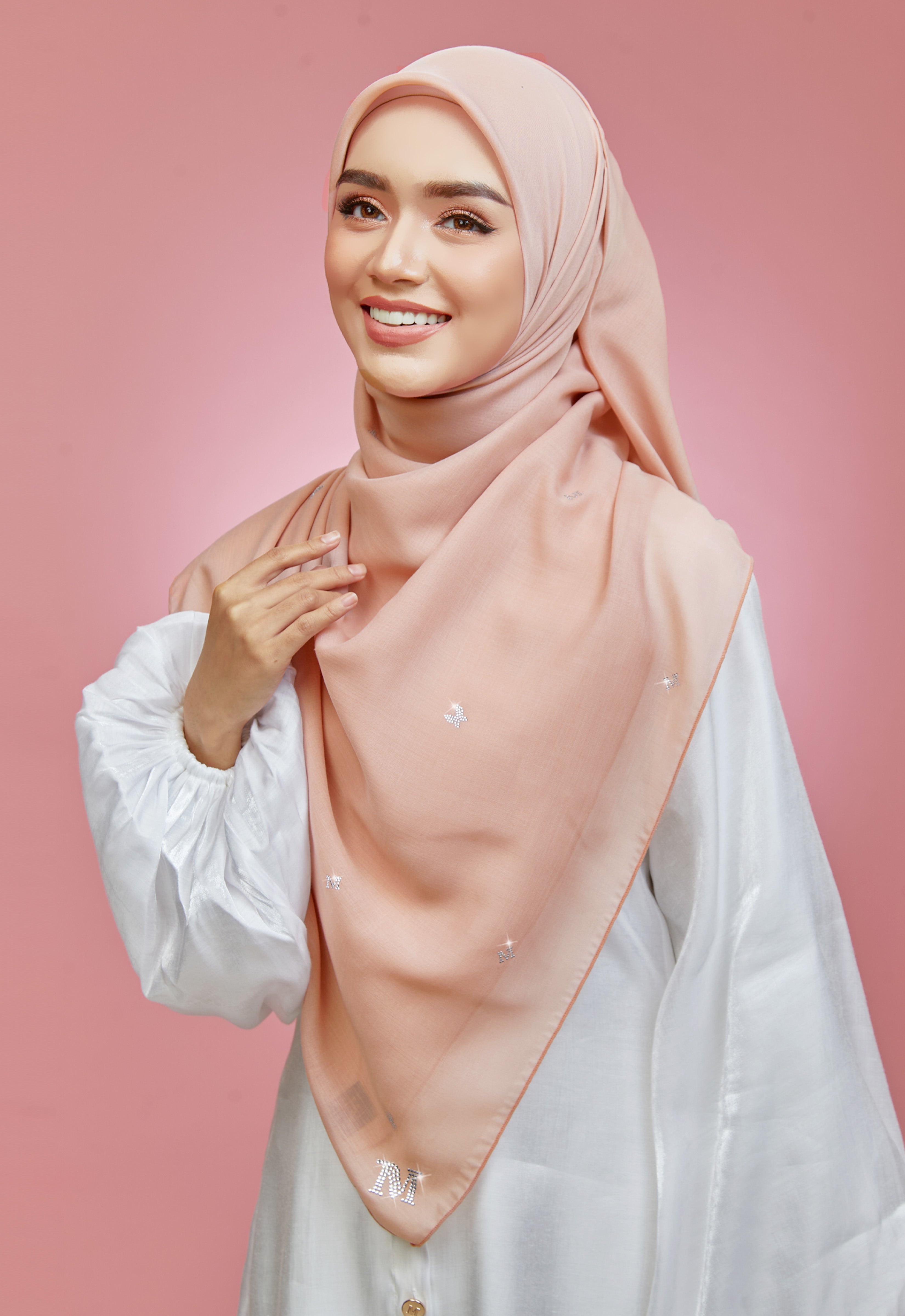 PLAIN BUTTERFLY STONE BAWAL - BLUSH PEACH