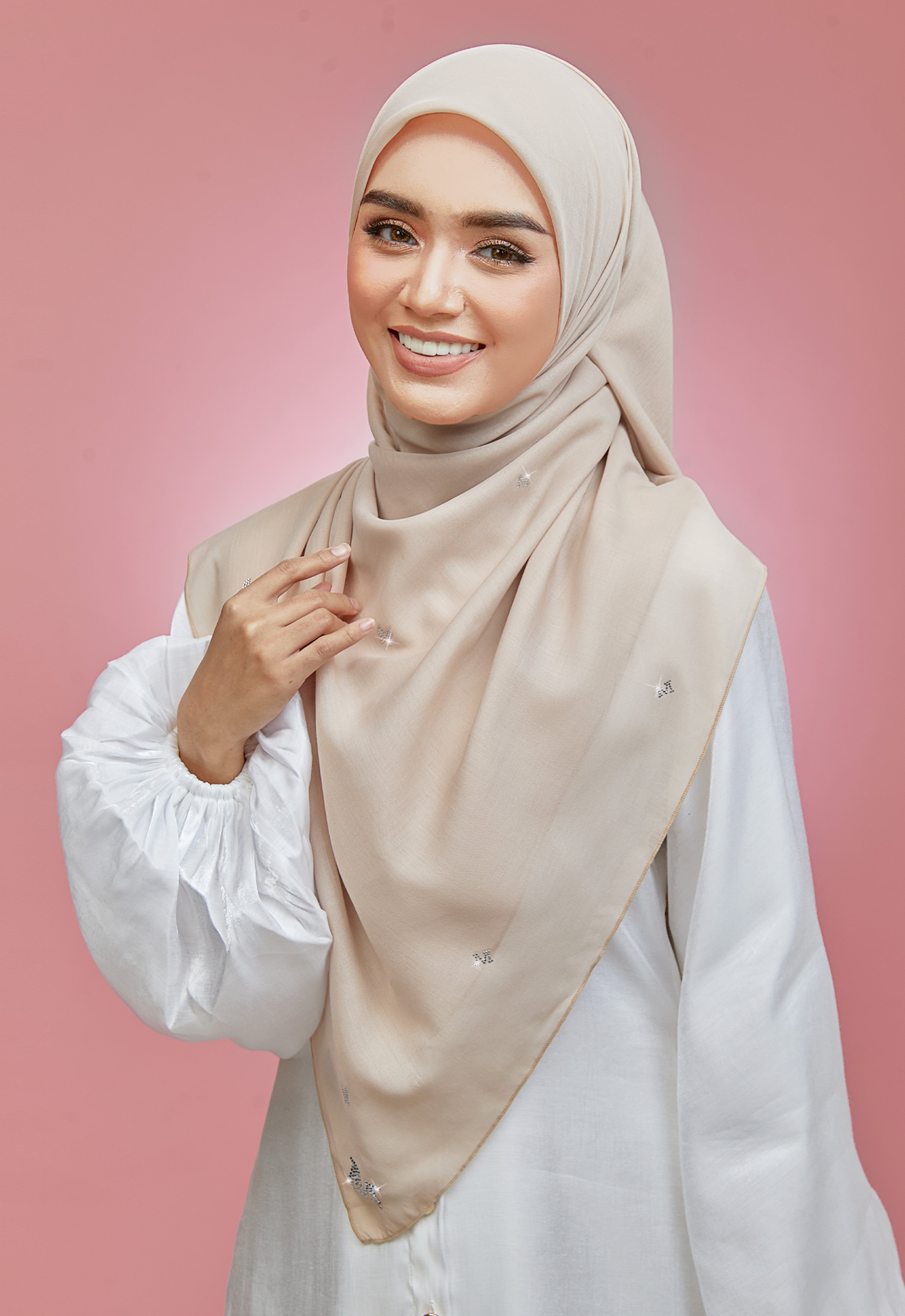 PLAIN BUTTERFLY STONE BAWAL - CHAMPAGNE