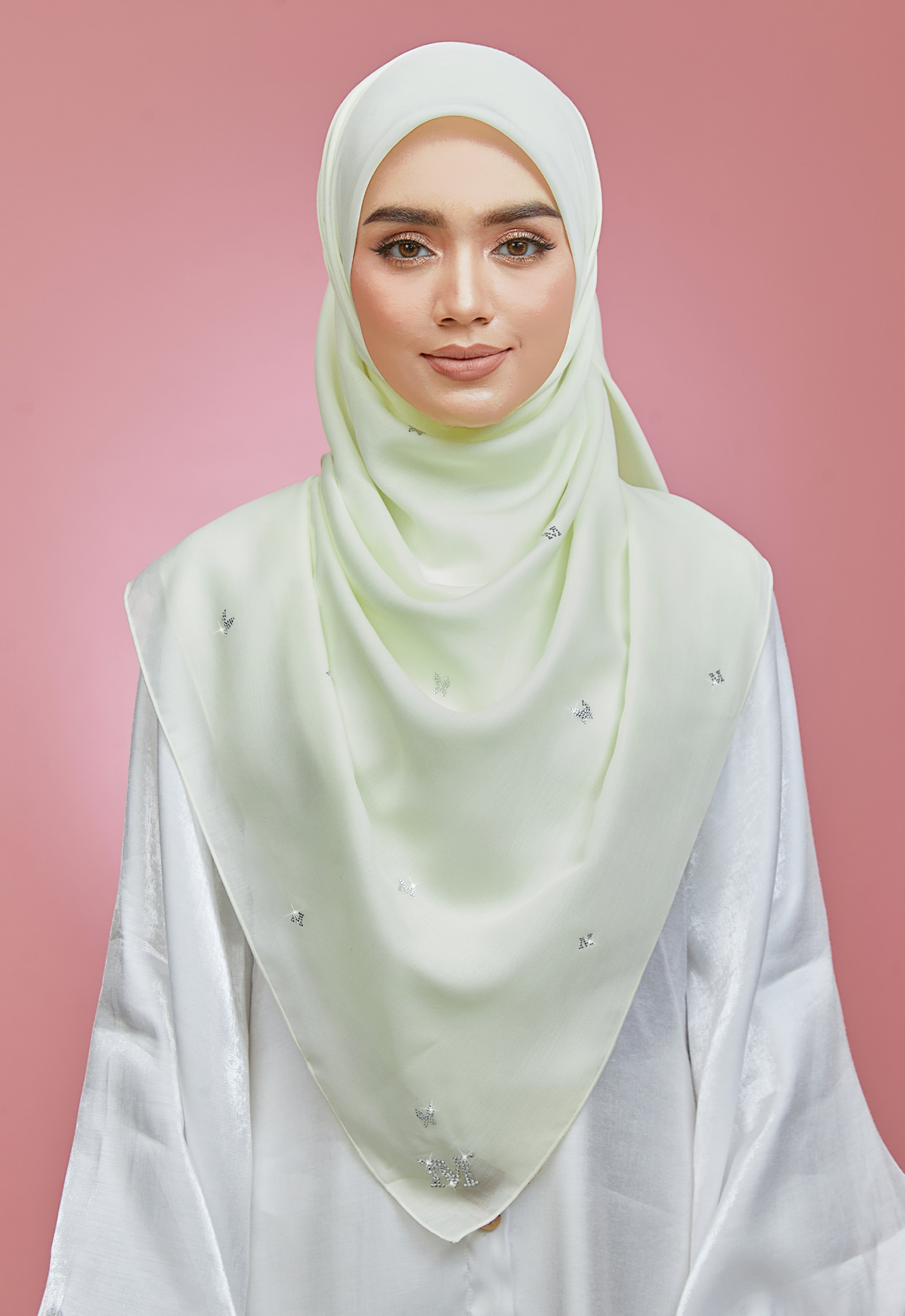 PLAIN BUTTERFLY STONE BAWAL - CREAM
